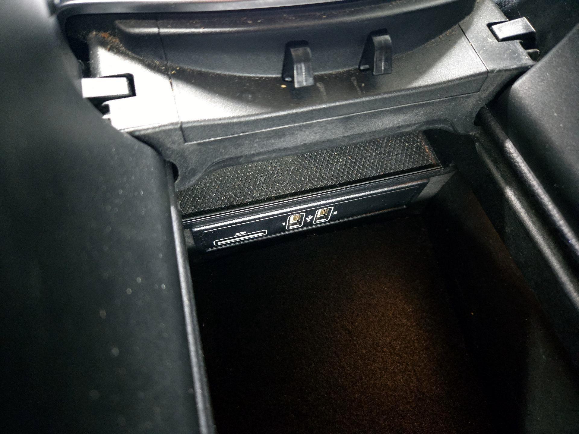 Thumbnail: 2015 Mercedes-Benz C-Class - 18