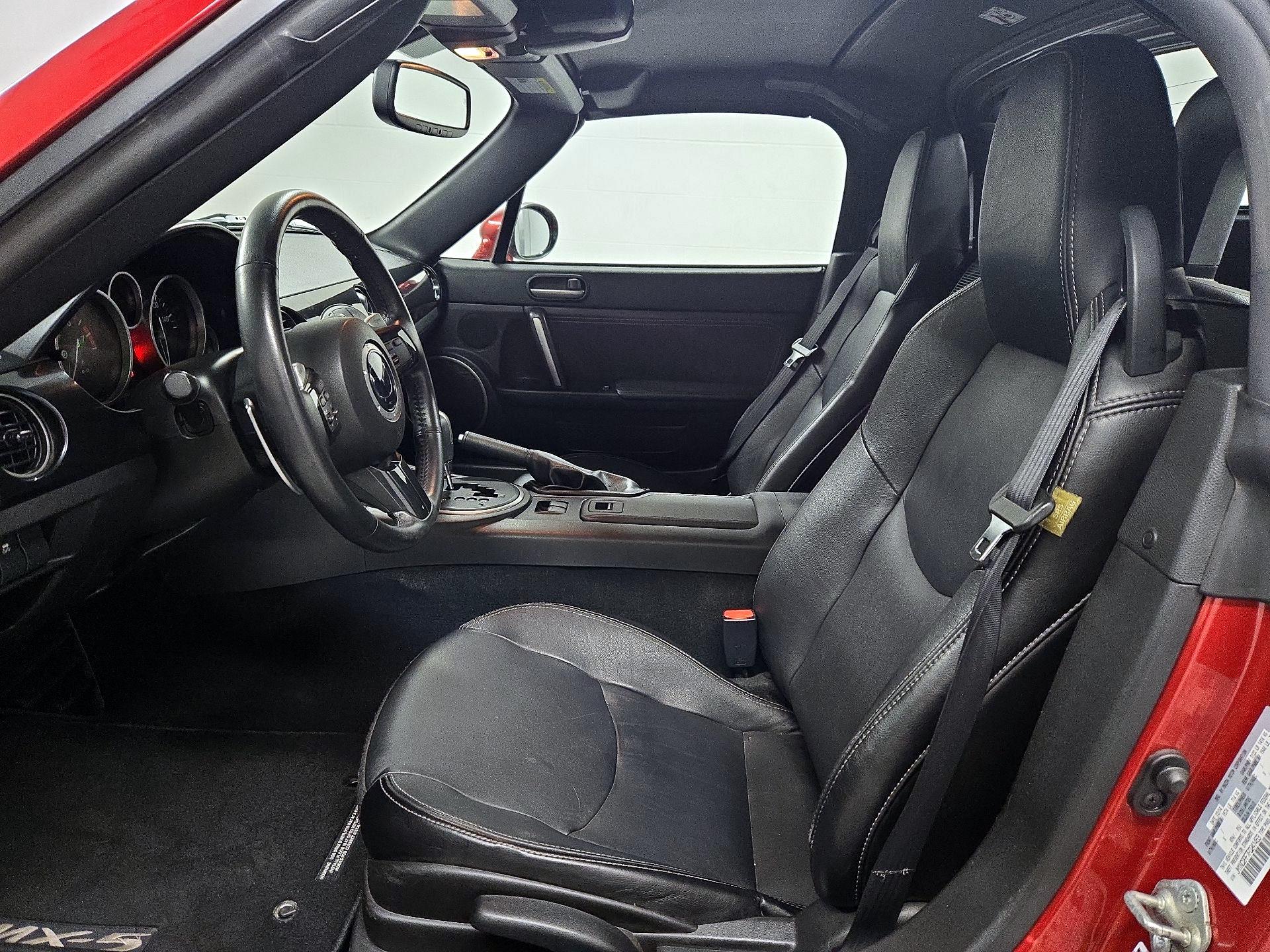 Thumbnail: 2015 Mazda MX-5 Miata - 11