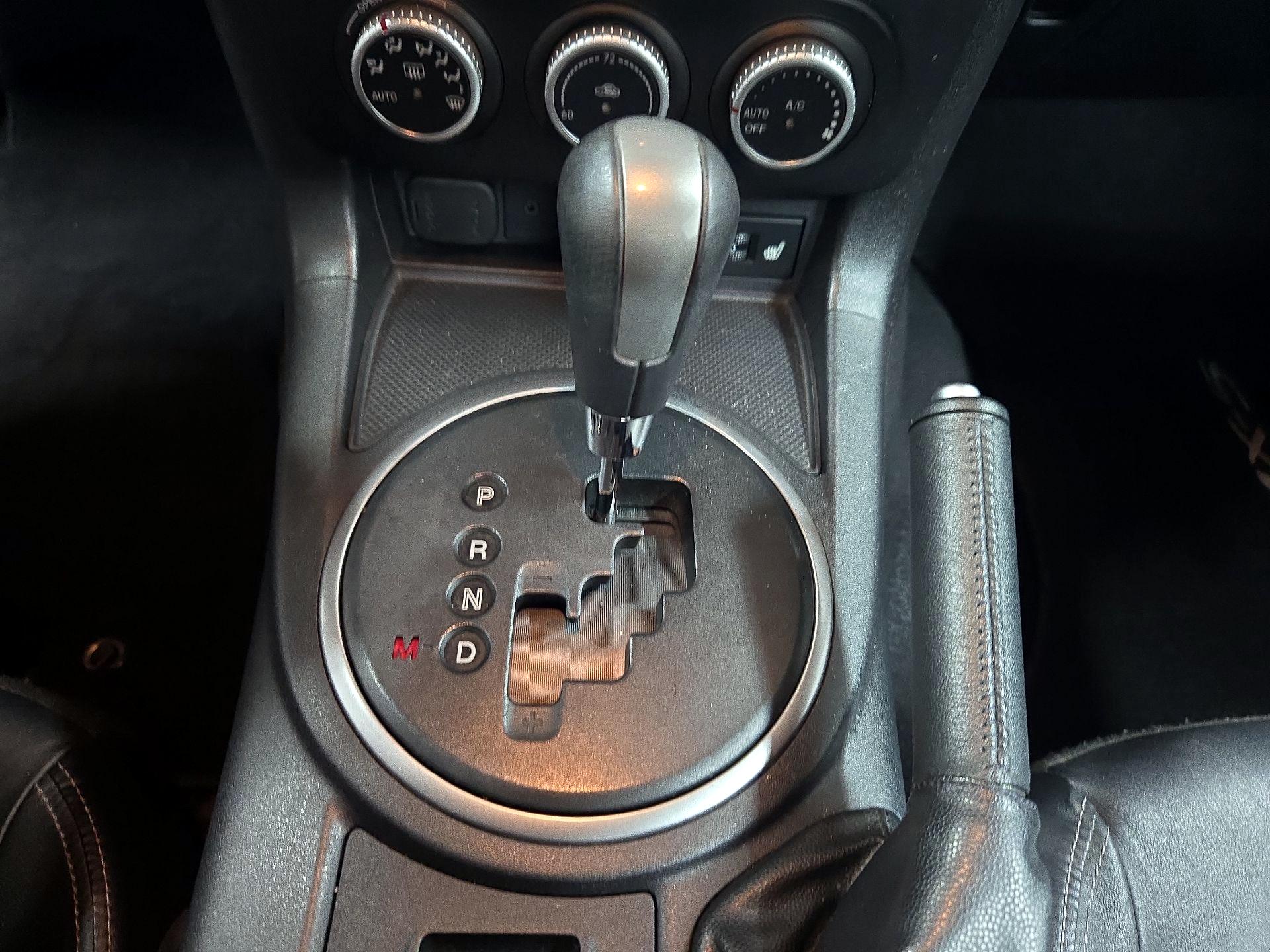 Thumbnail: 2015 Mazda MX-5 Miata - 16
