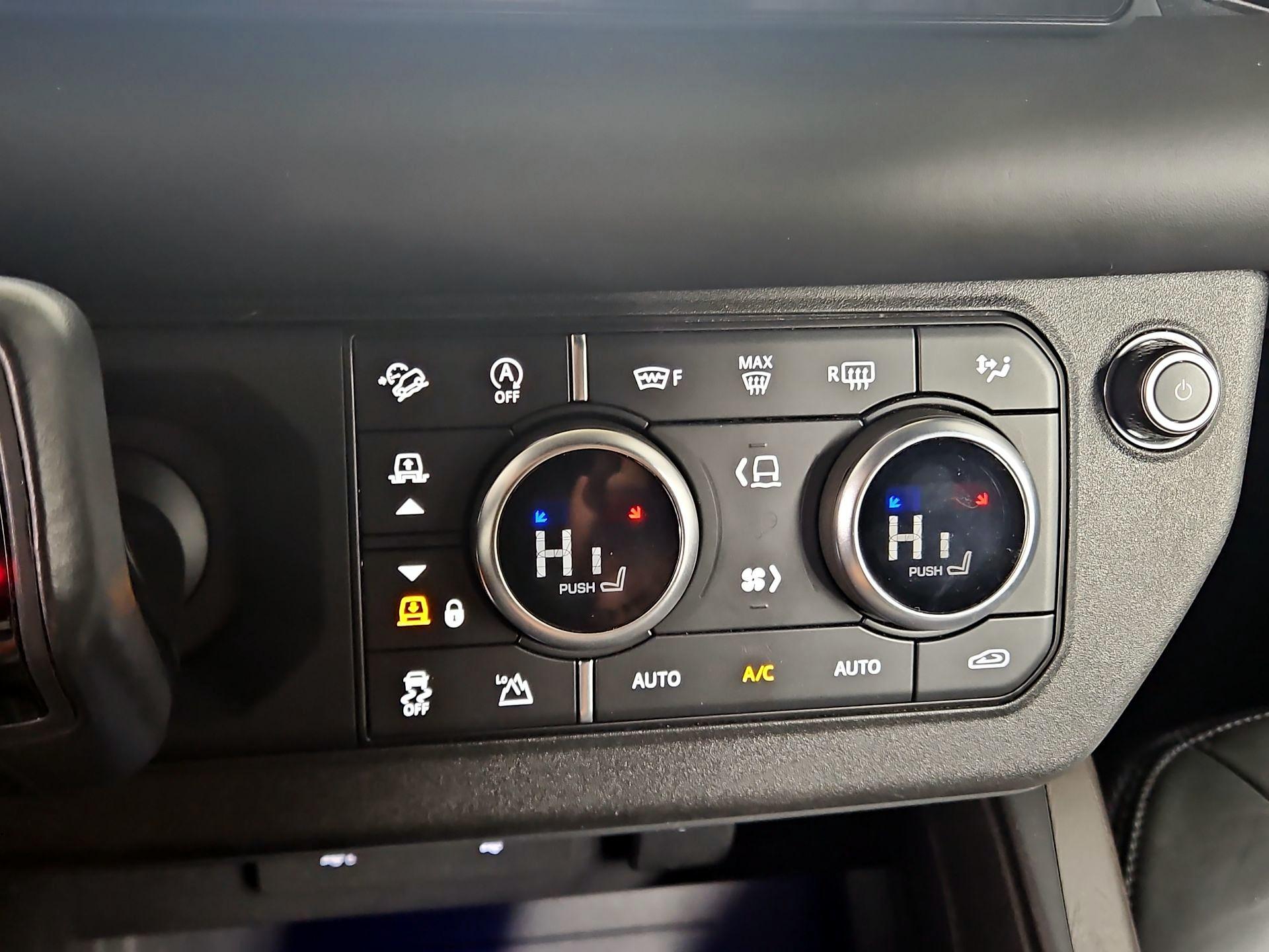 Thumbnail: 2021 Land Rover Defender - 17