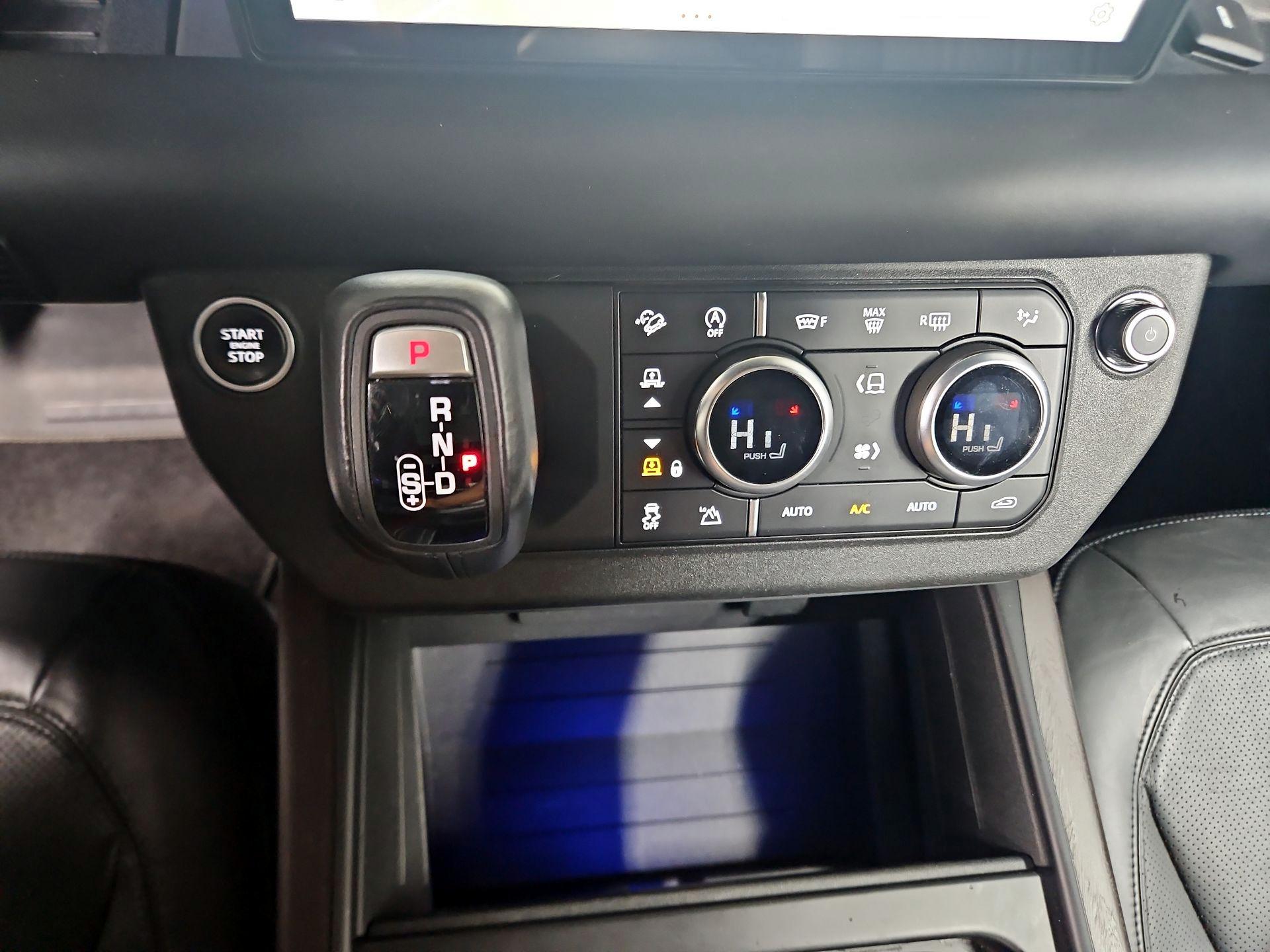 Thumbnail: 2021 Land Rover Defender - 18