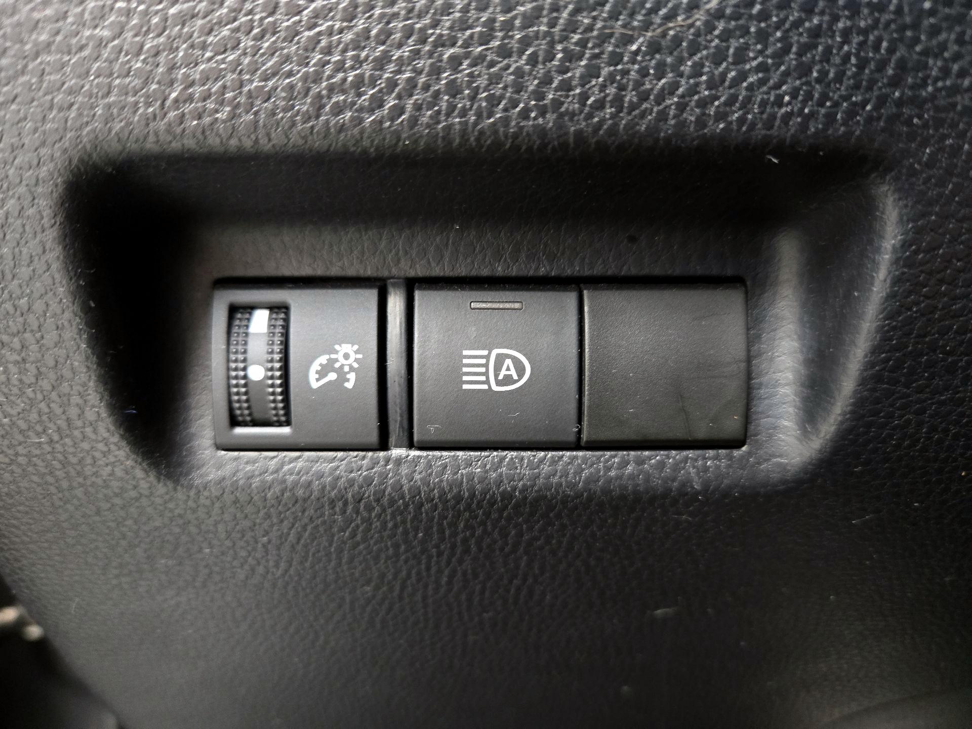 Thumbnail: 2021 Toyota RAV4 - 13
