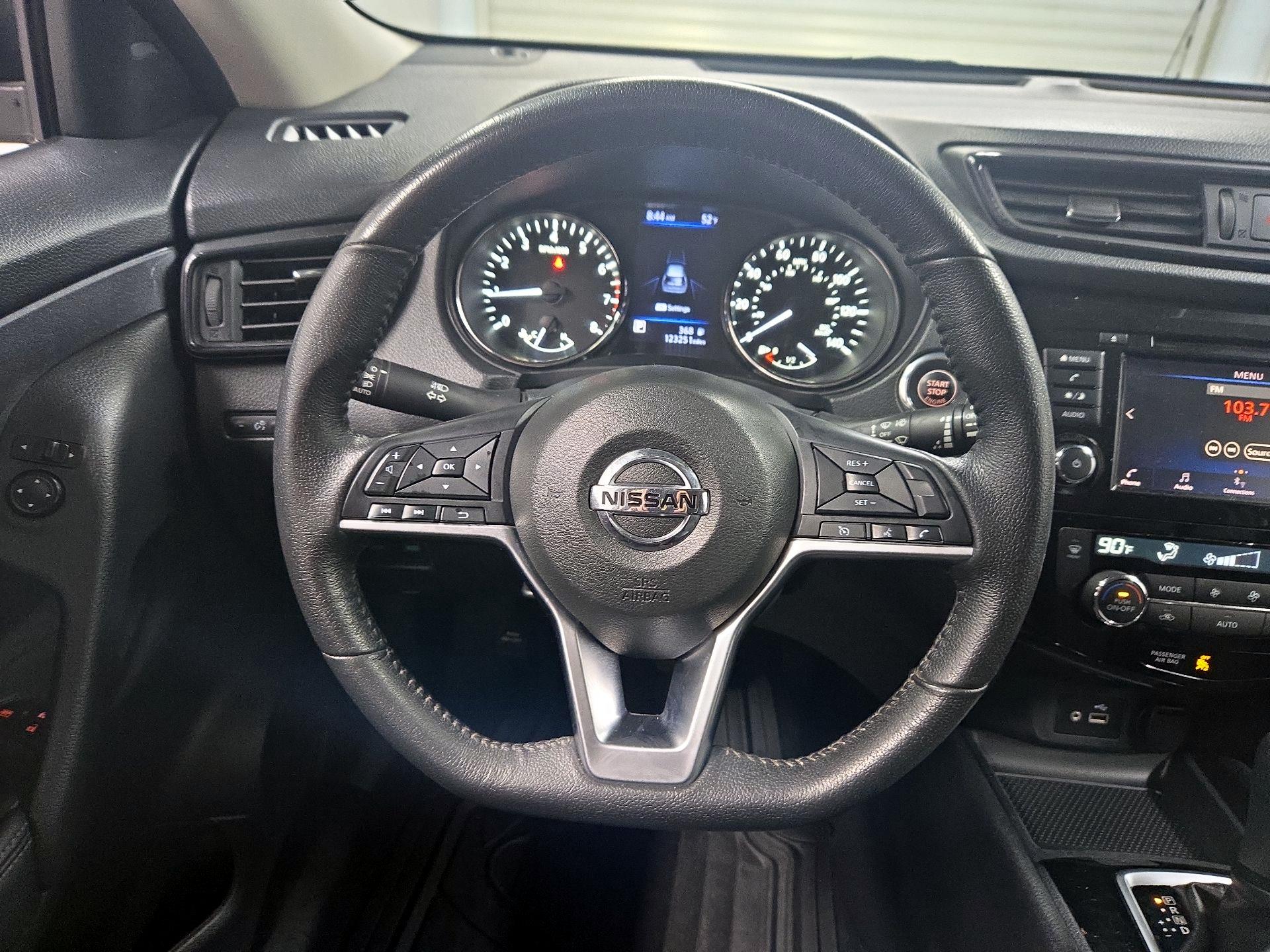 Thumbnail: 2020 Nissan Rogue - 10