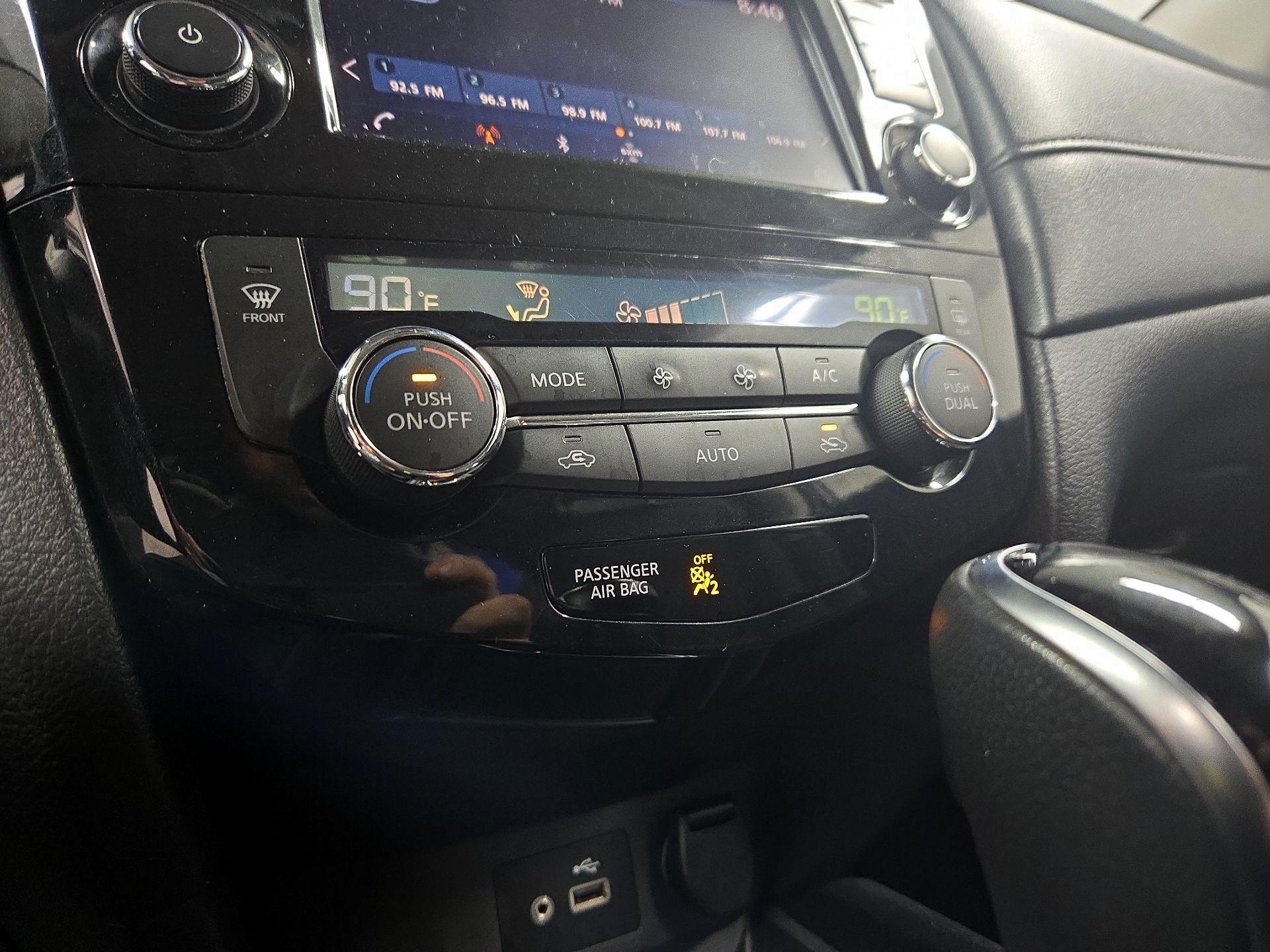 Thumbnail: 2020 Nissan Rogue - 16