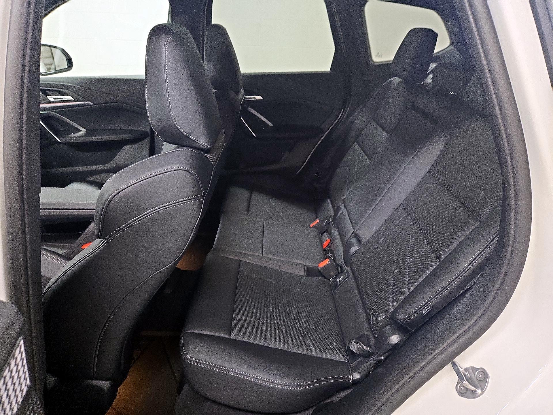 Thumbnail: 2025 BMW X1 - 20