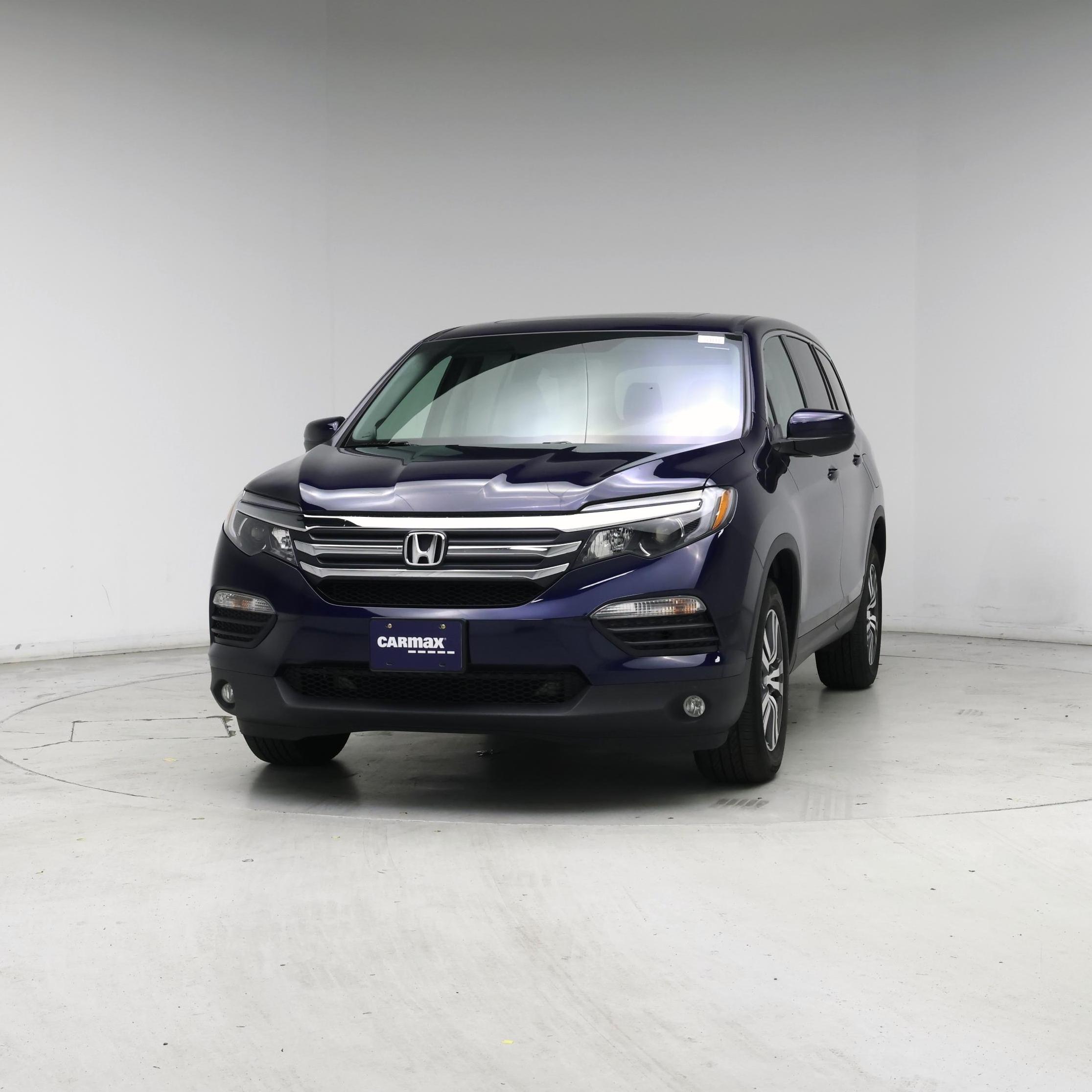 Thumbnail: 2017 Honda Pilot - 4