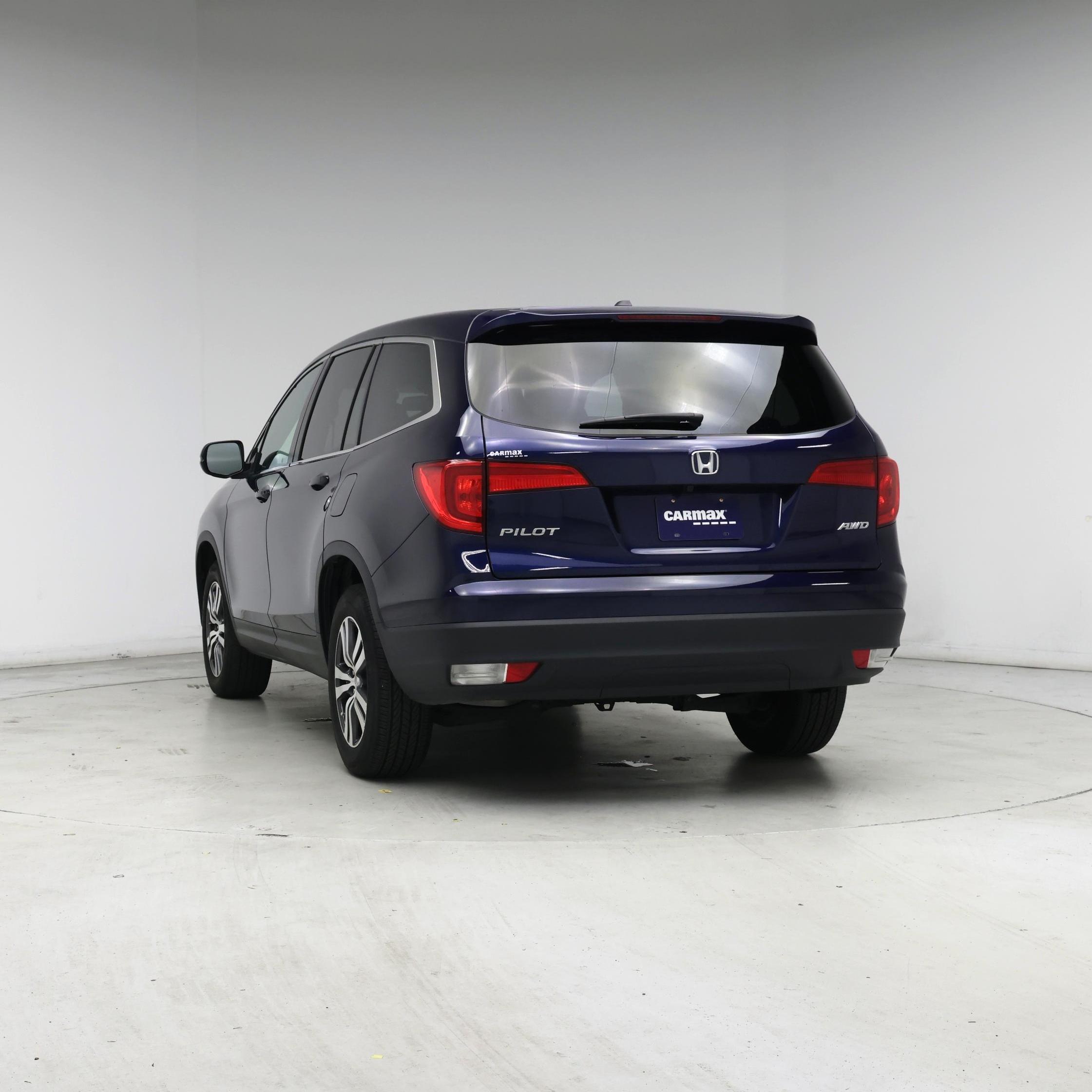 Thumbnail: 2017 Honda Pilot - 6