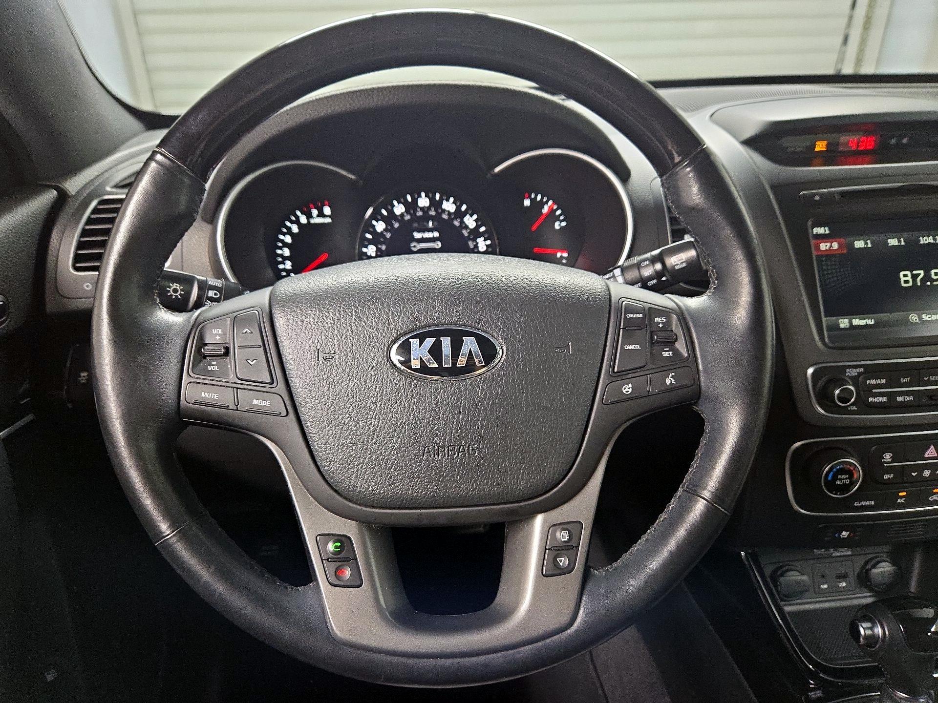 Thumbnail: 2015 Kia Sorento - 10
