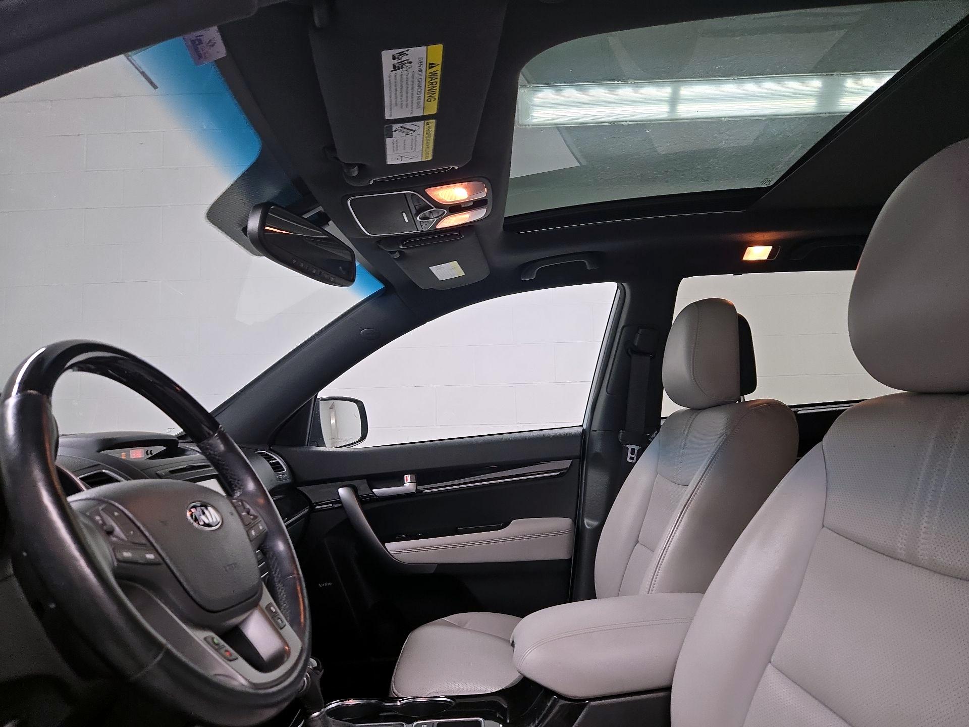 Thumbnail: 2015 Kia Sorento - 20