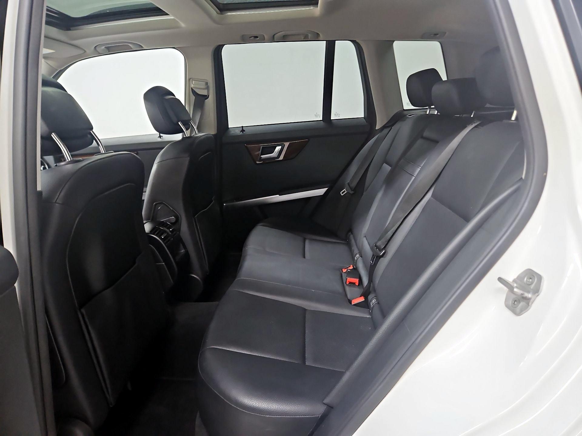Thumbnail: 2015 Mercedes-Benz GLK - 19