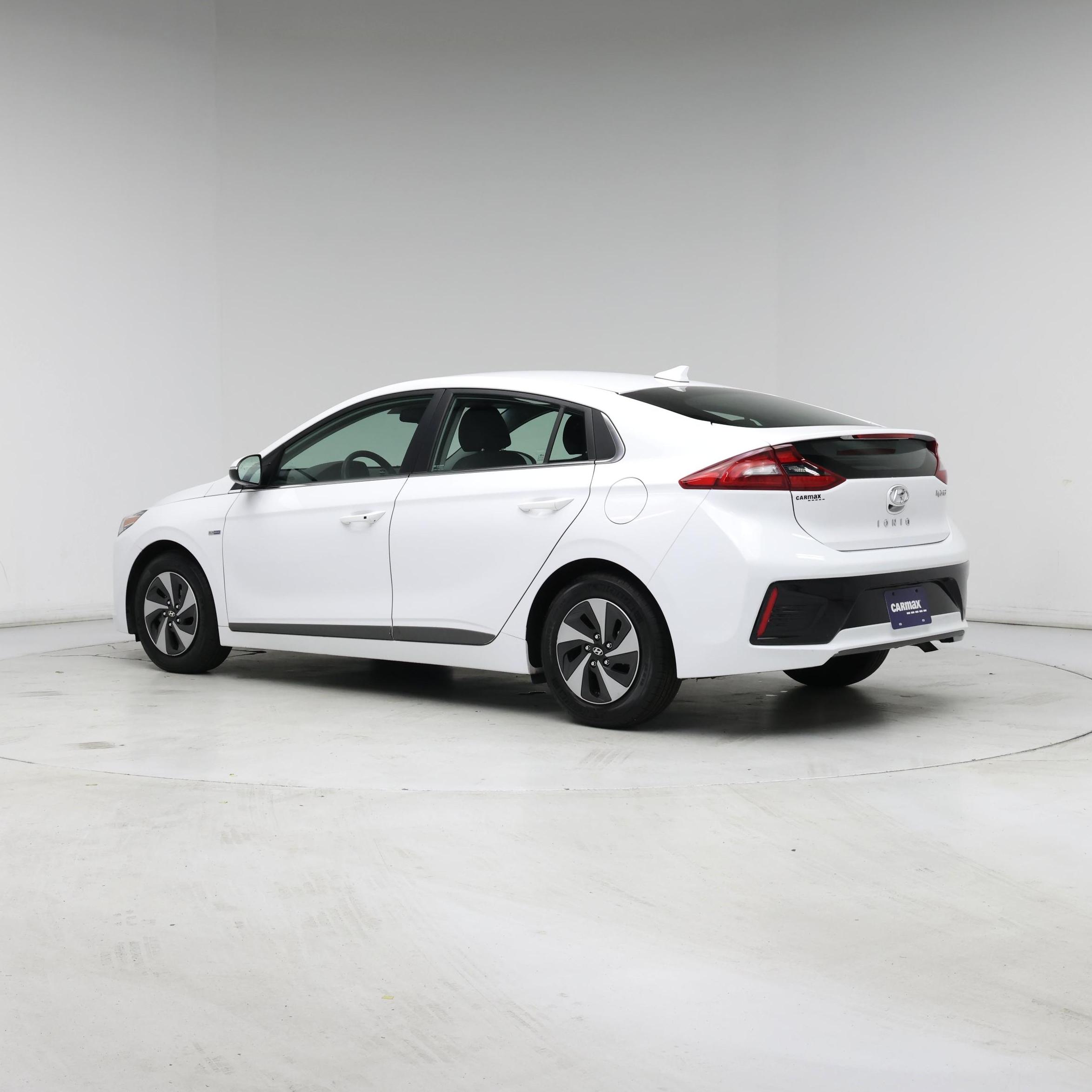 Thumbnail: 2019 Hyundai Ioniq - 2