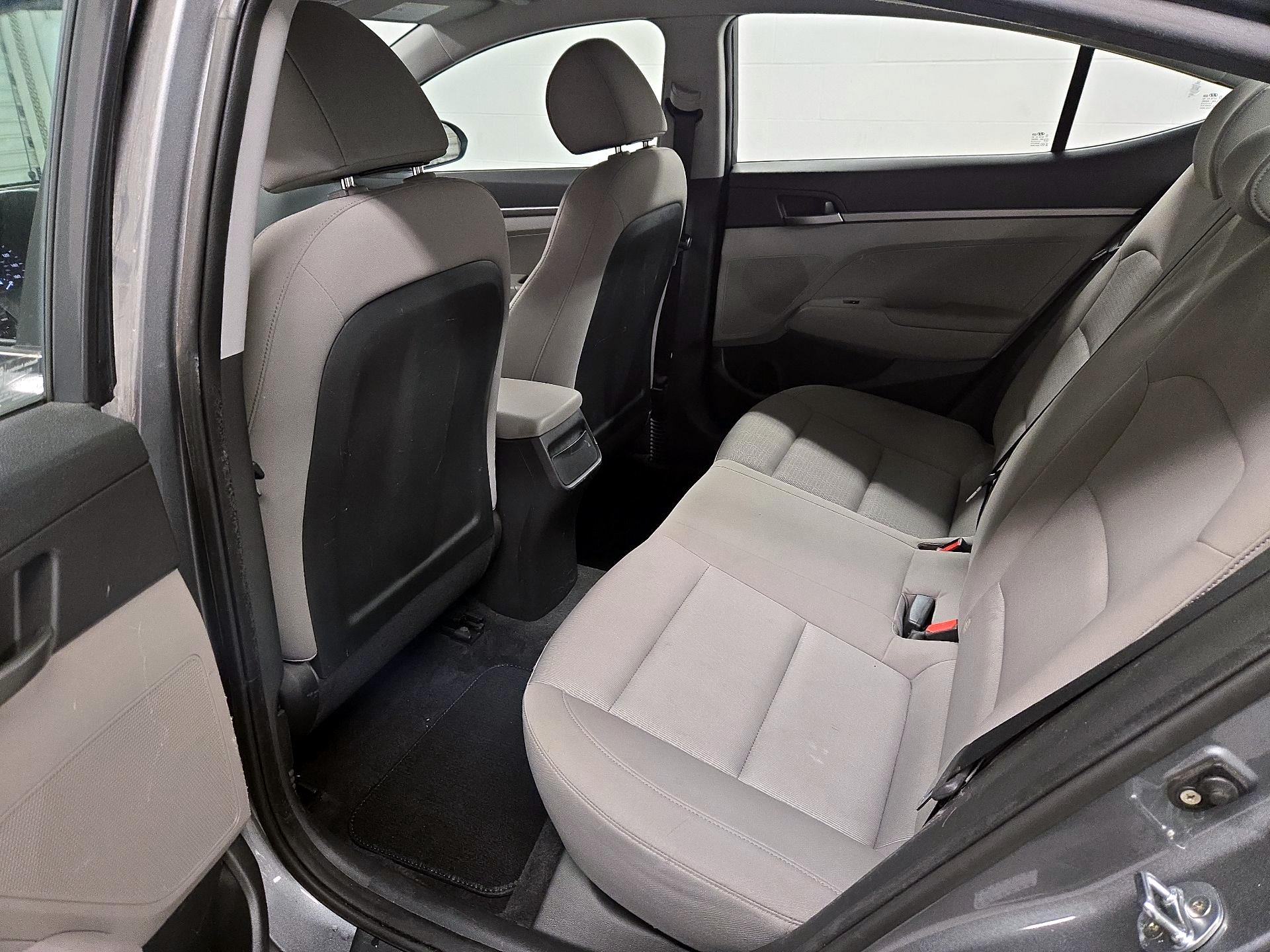 Thumbnail: 2017 Hyundai Elantra - 18