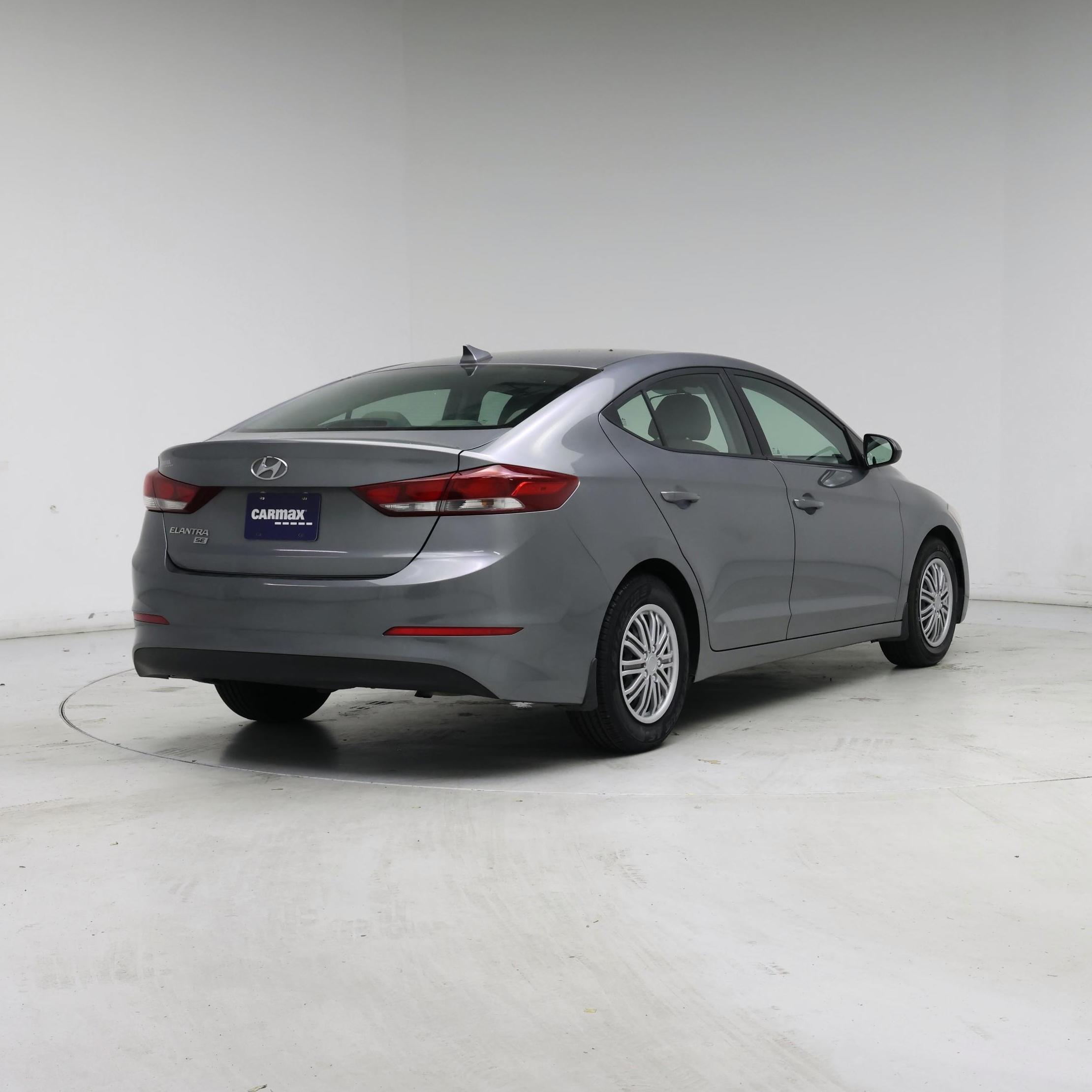 Thumbnail: 2017 Hyundai Elantra - 8
