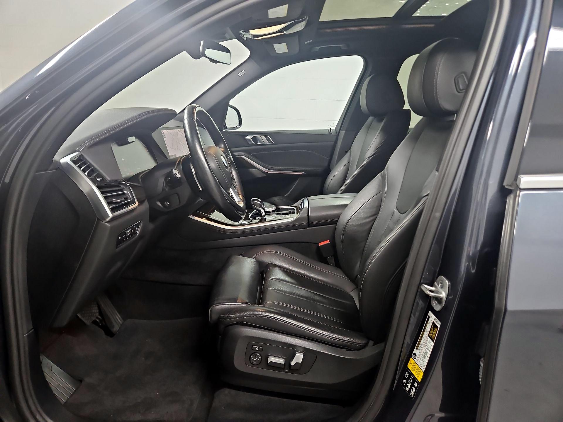 Thumbnail: 2021 BMW X5 - 11