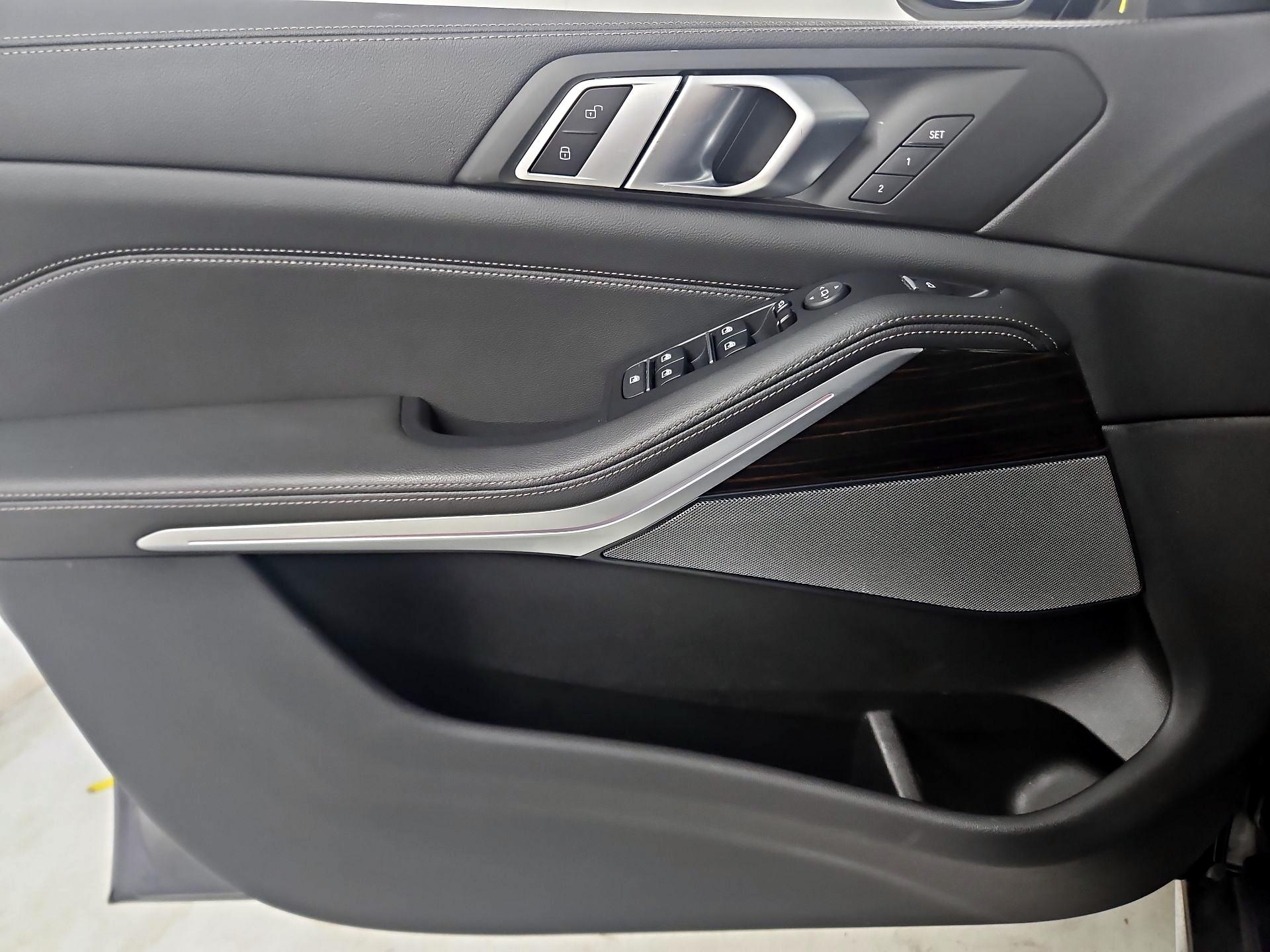 Thumbnail: 2021 BMW X5 - 12