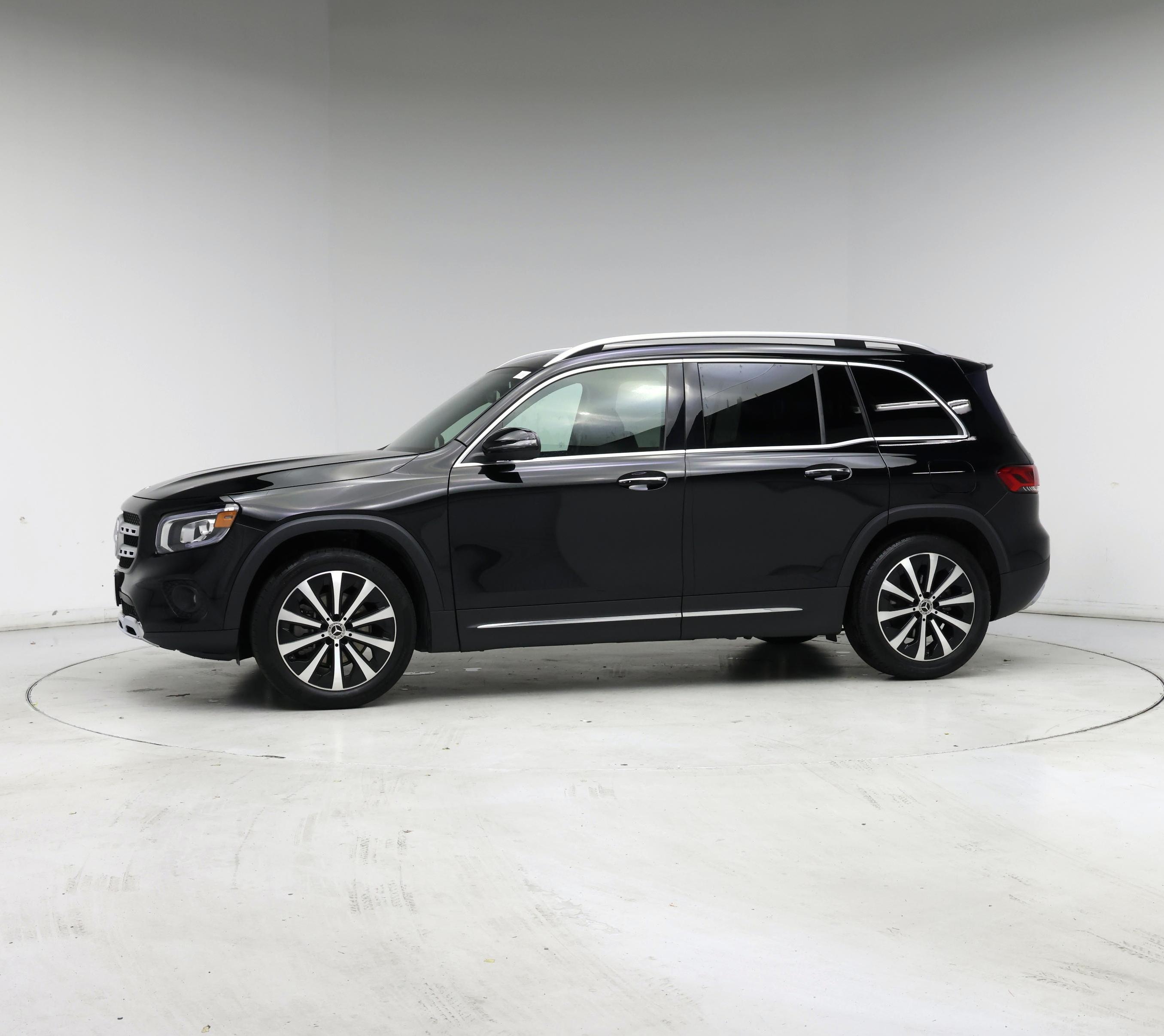 Thumbnail: 2022 Mercedes-Benz GLB - 3