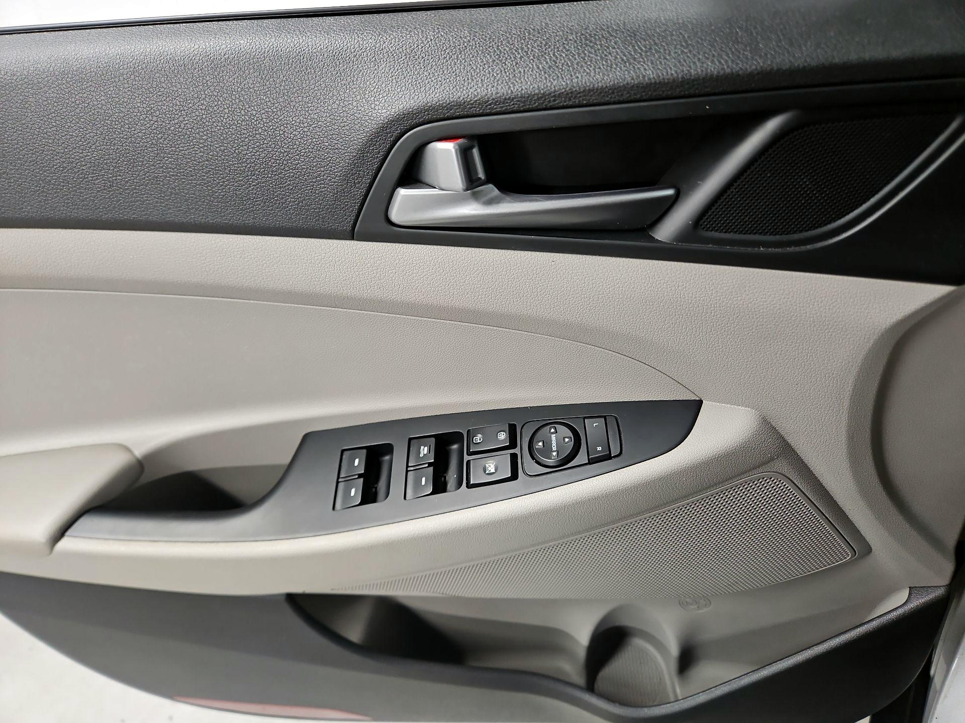 Thumbnail: 2017 Hyundai Tucson - 12