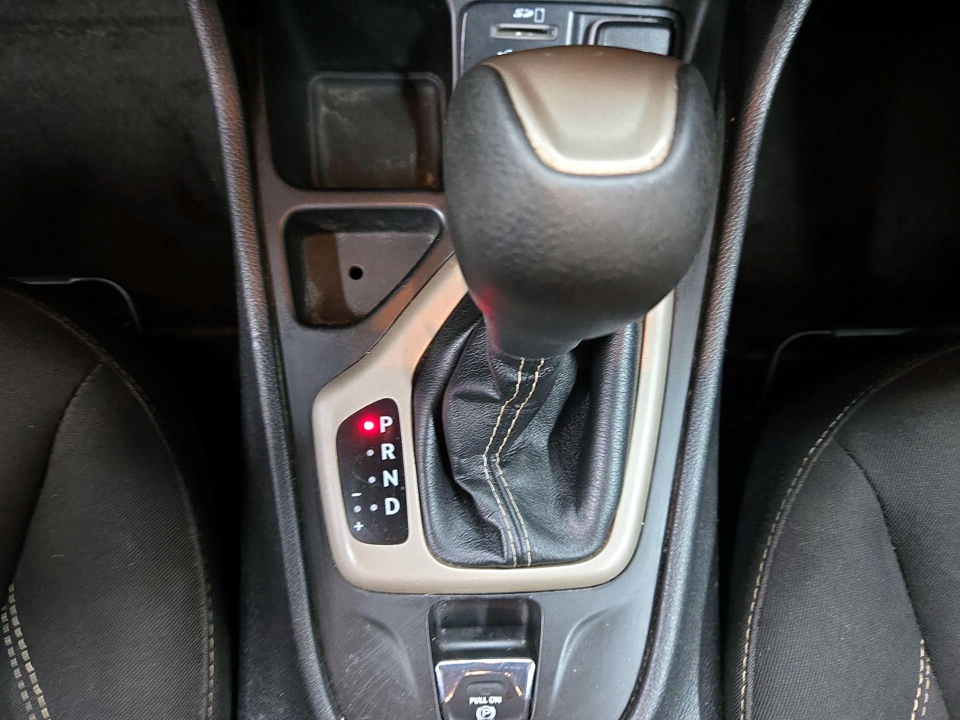 Thumbnail: 2017 Jeep Cherokee - 16