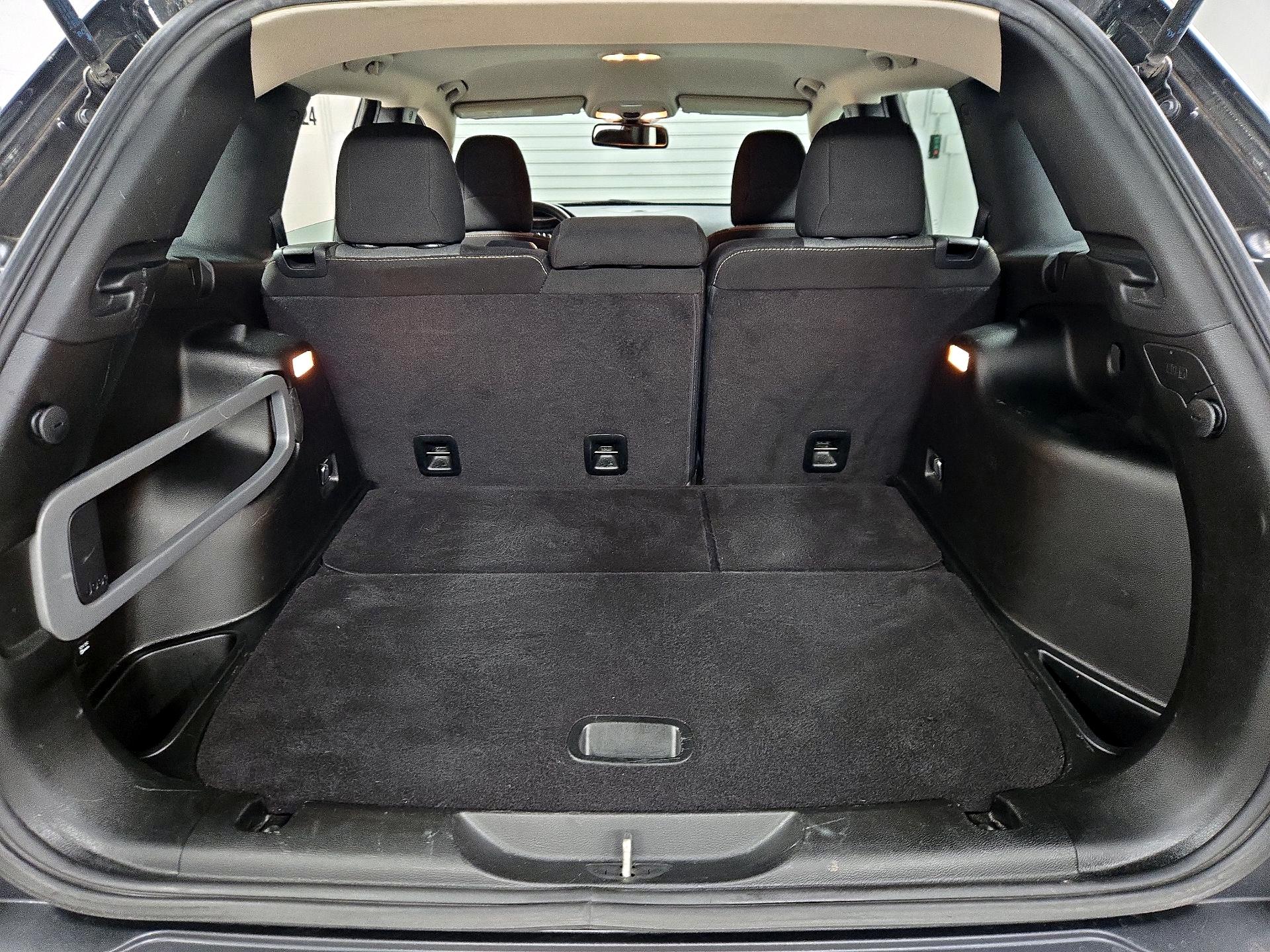 Thumbnail: 2017 Jeep Cherokee - 19