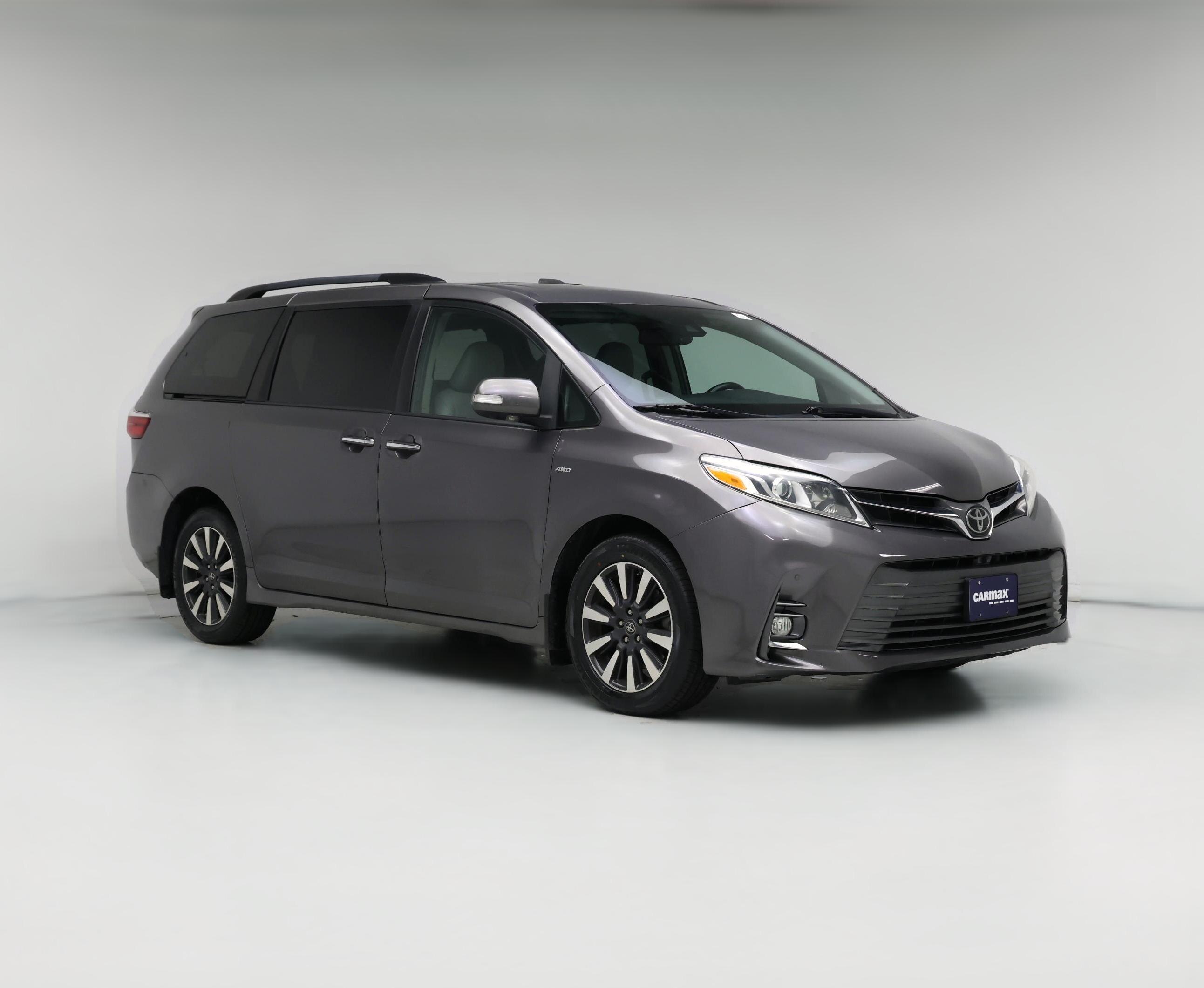 Thumbnail: 2019 Toyota Sienna - 1