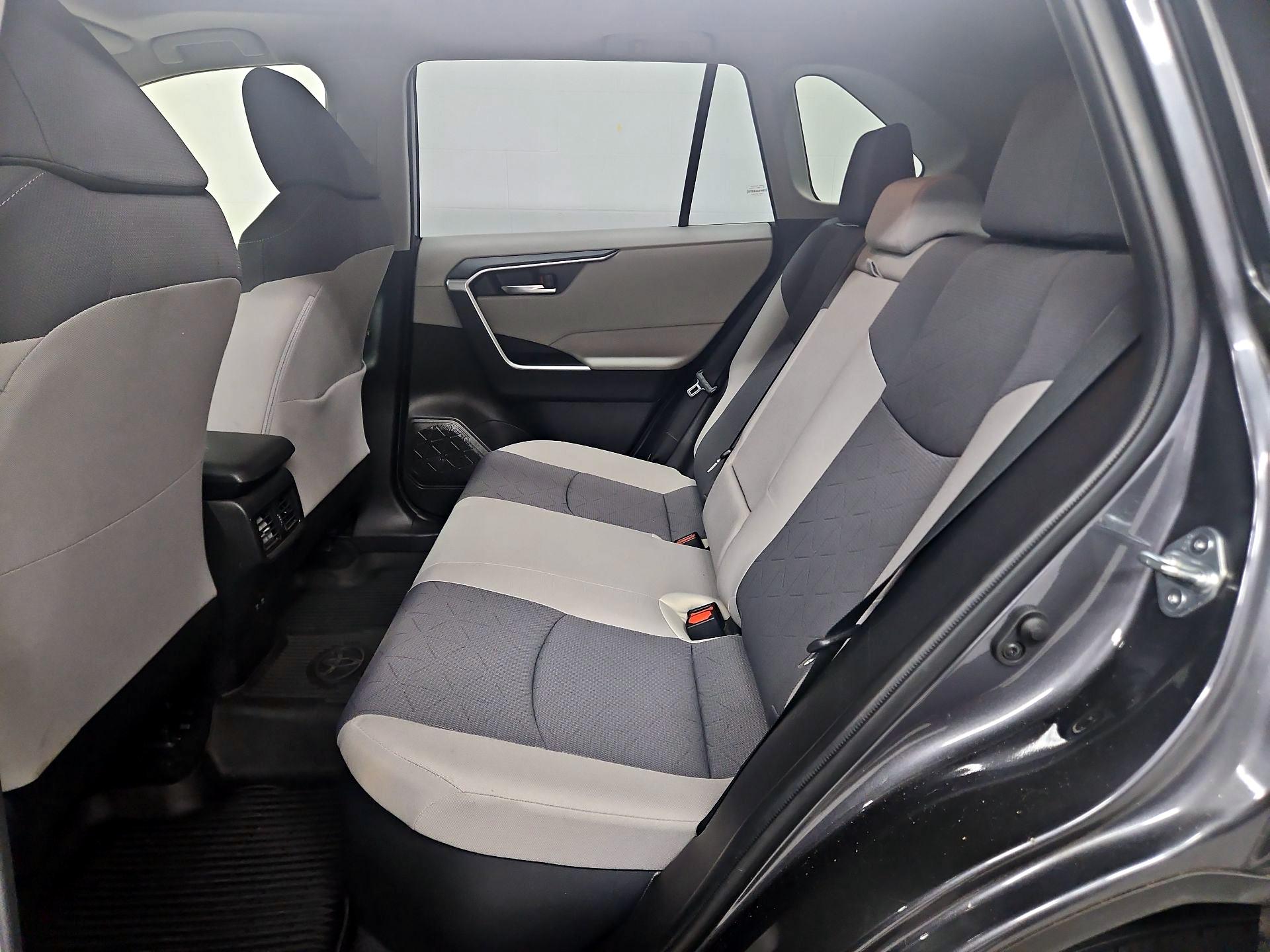 Thumbnail: 2020 Toyota RAV4 - 20