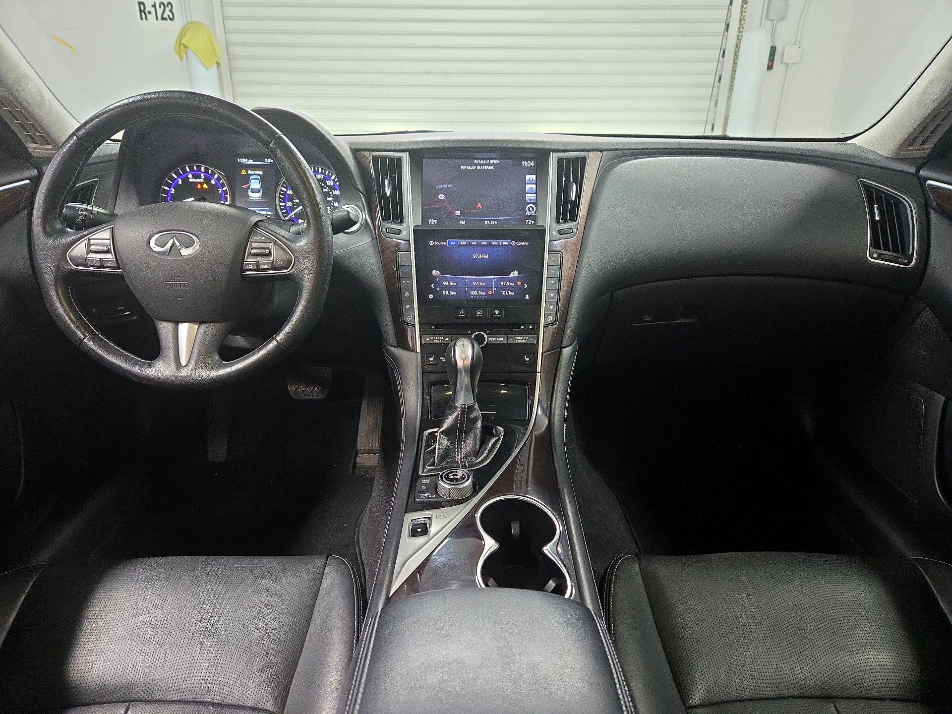 Thumbnail: 2015 INFINITI Q50 - 9
