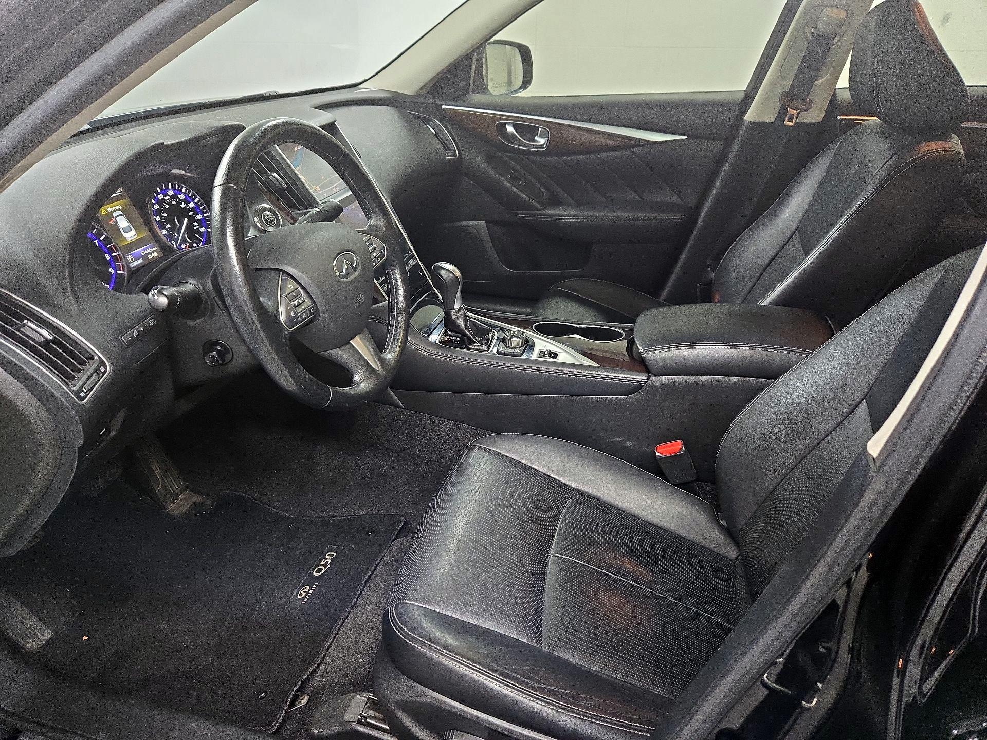 Thumbnail: 2015 INFINITI Q50 - 11