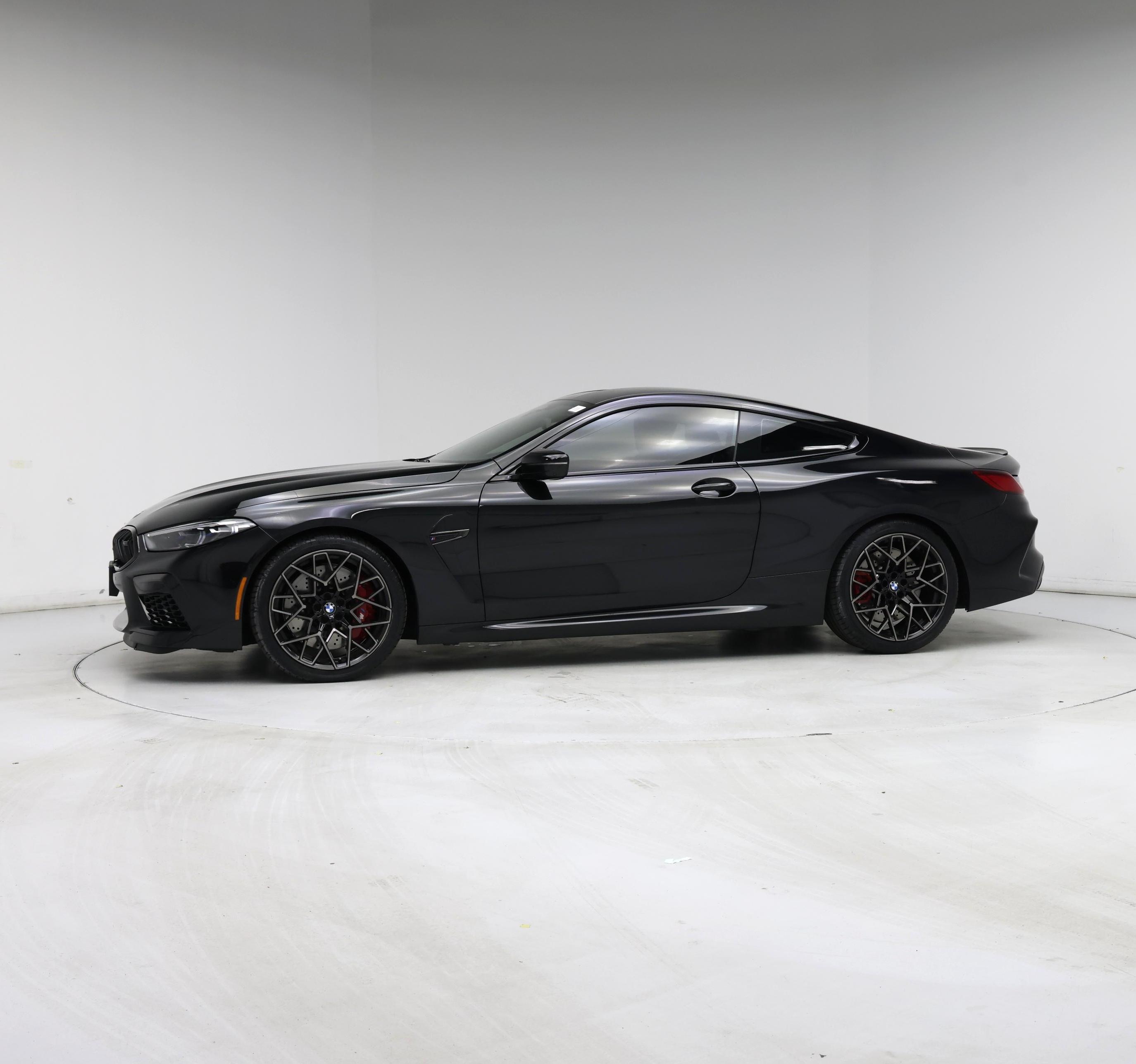Thumbnail: 2022 BMW M8 - 3
