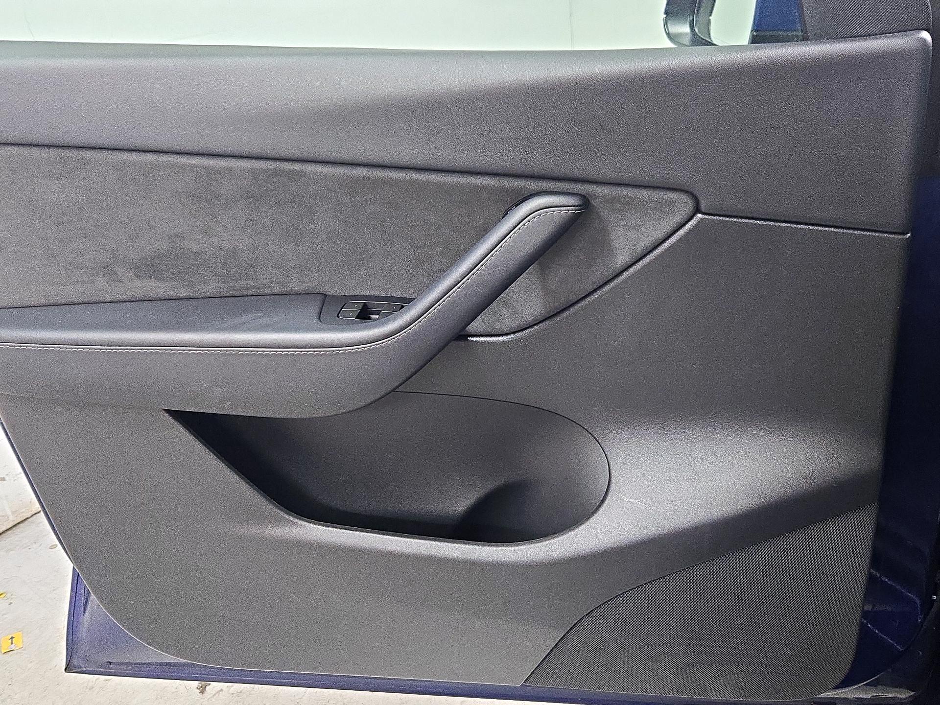 Thumbnail: 2022 Tesla Model Y - 12