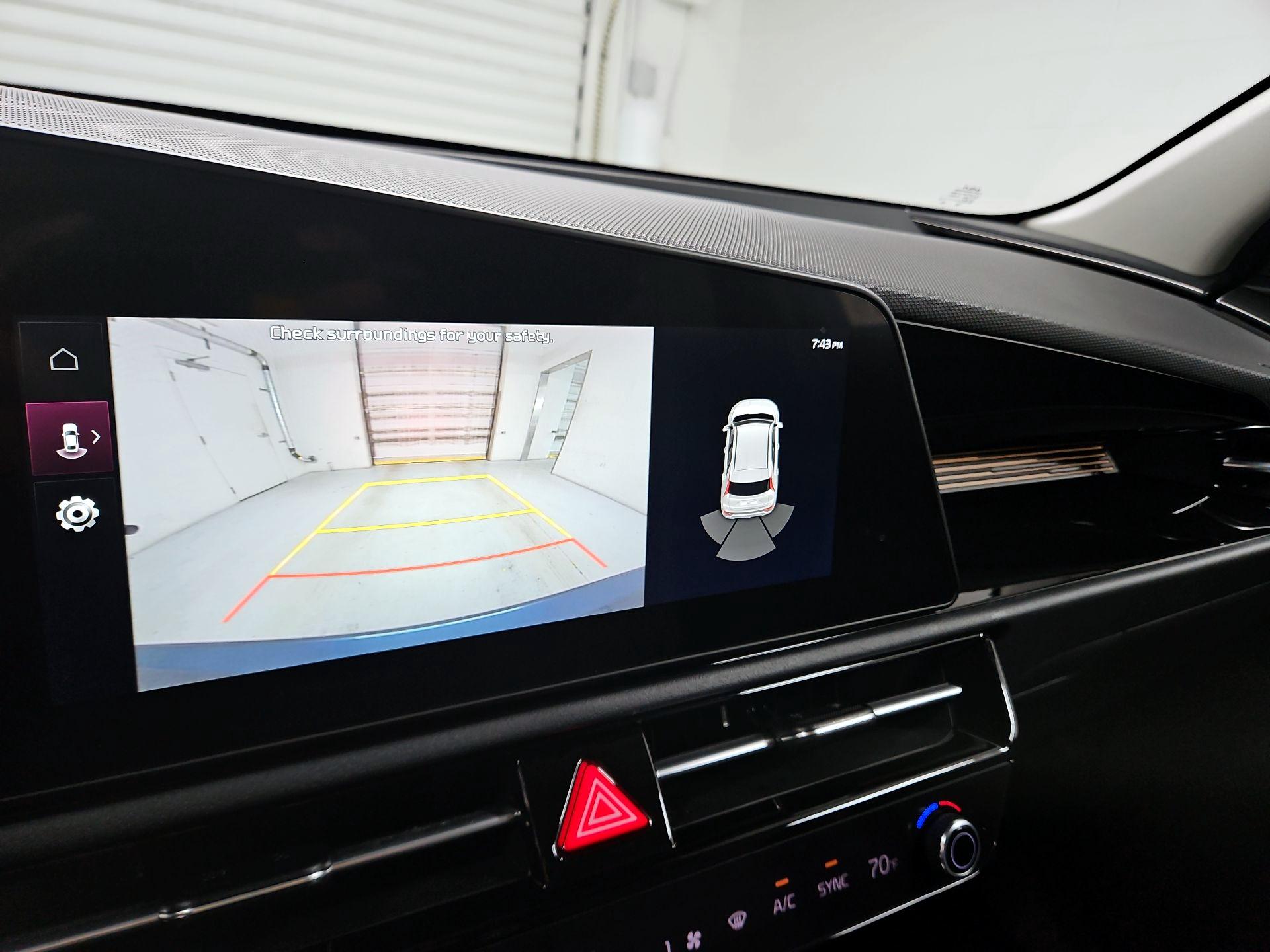 Thumbnail: 2023 Kia Niro - 15