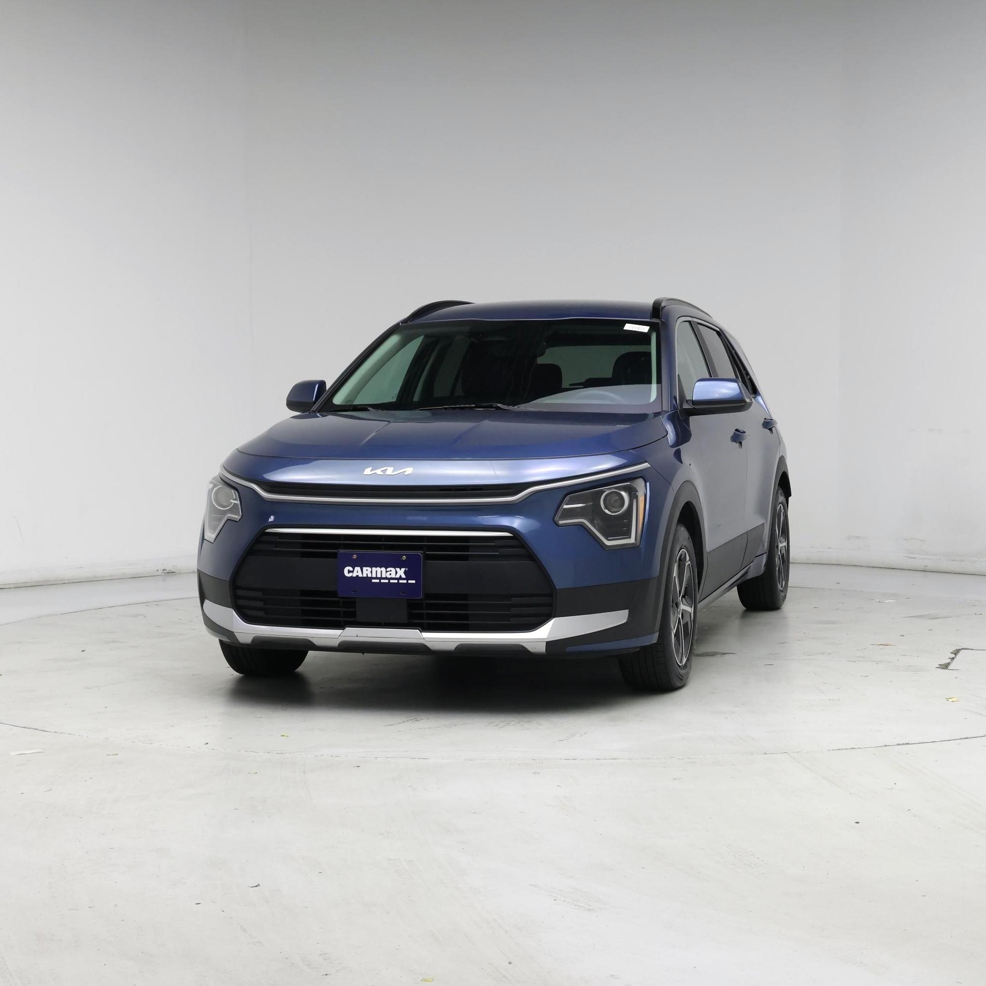 Thumbnail: 2023 Kia Niro - 4