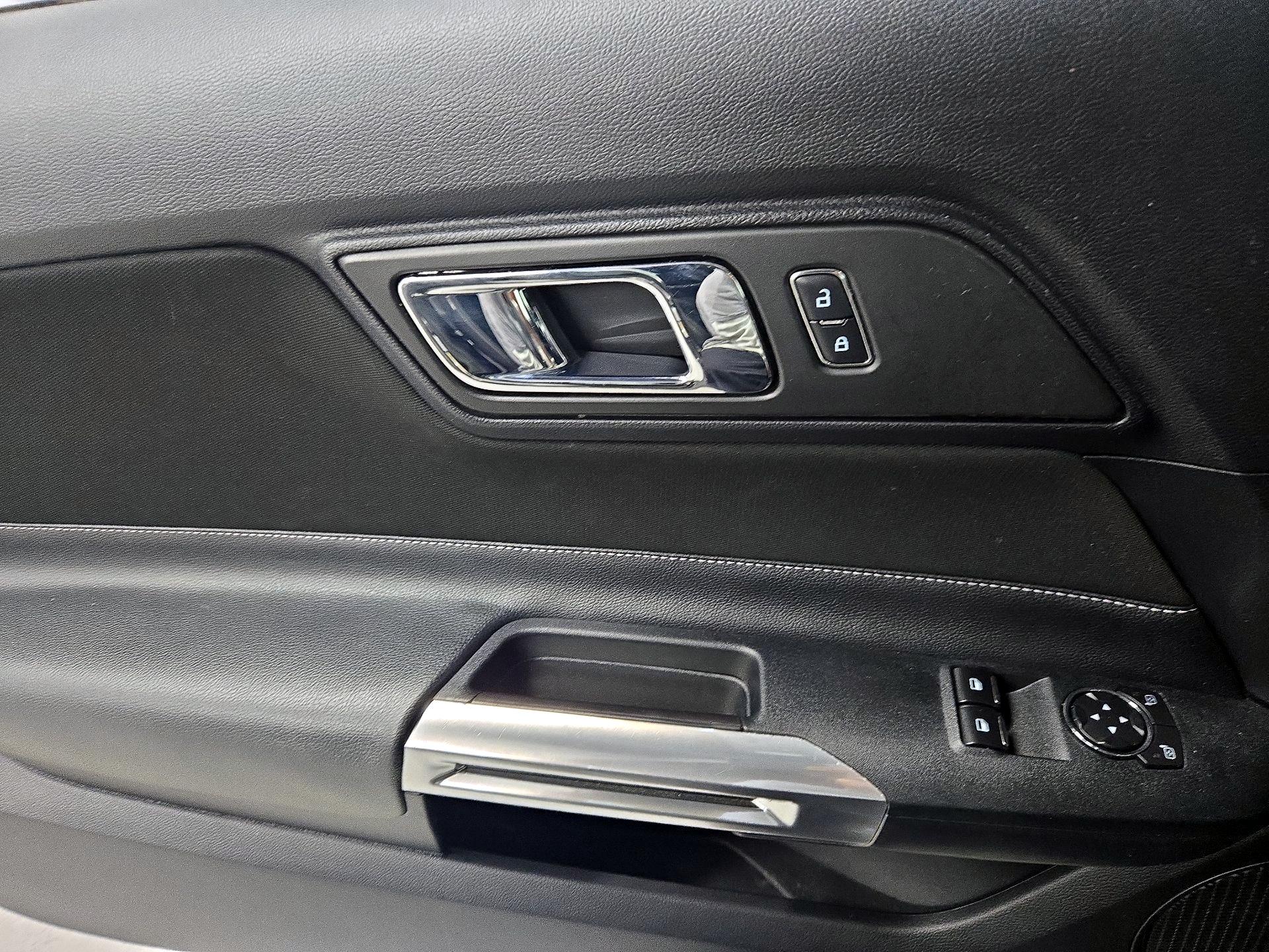 Thumbnail: 2015 Ford Mustang - 12