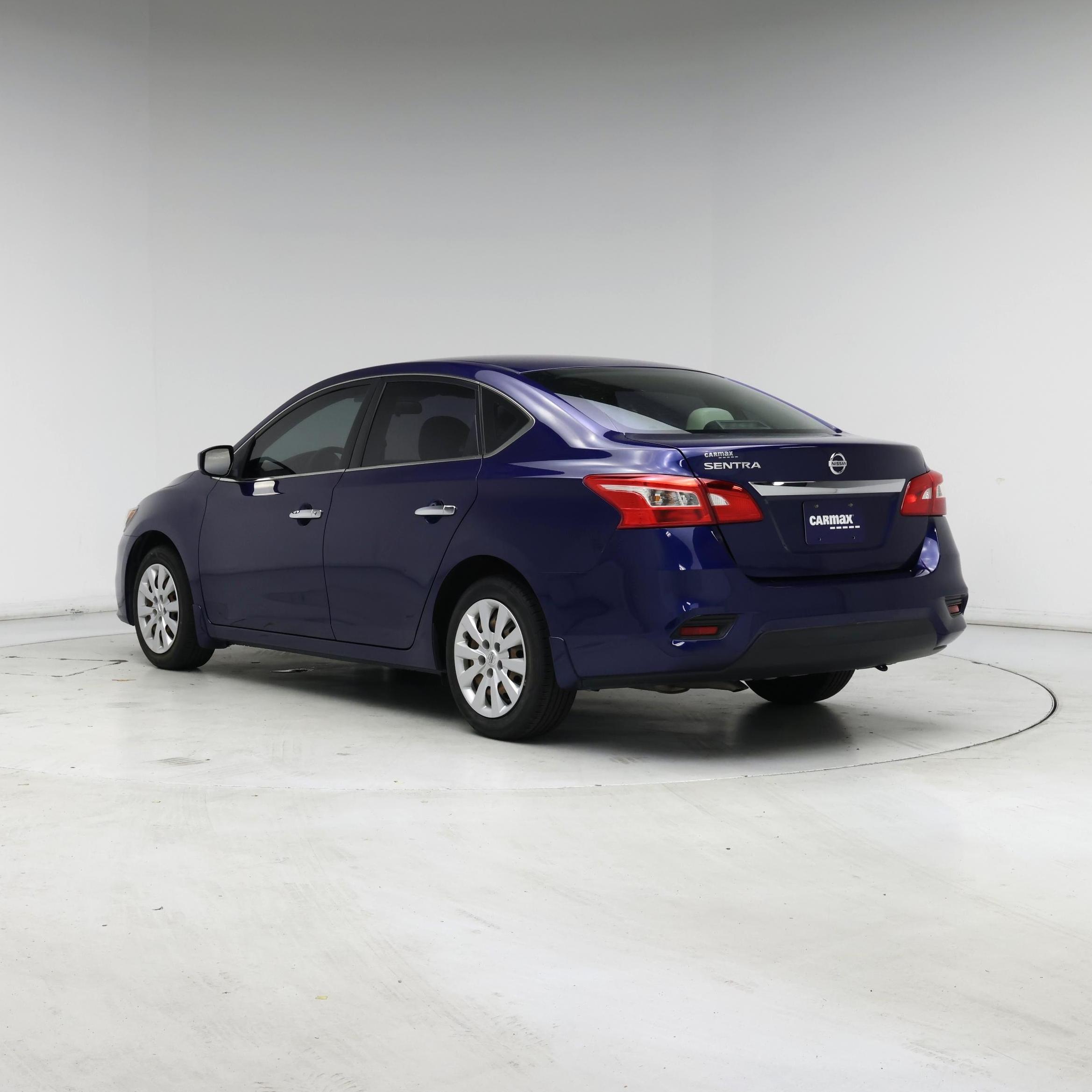 Thumbnail: 2017 Nissan Sentra - 2