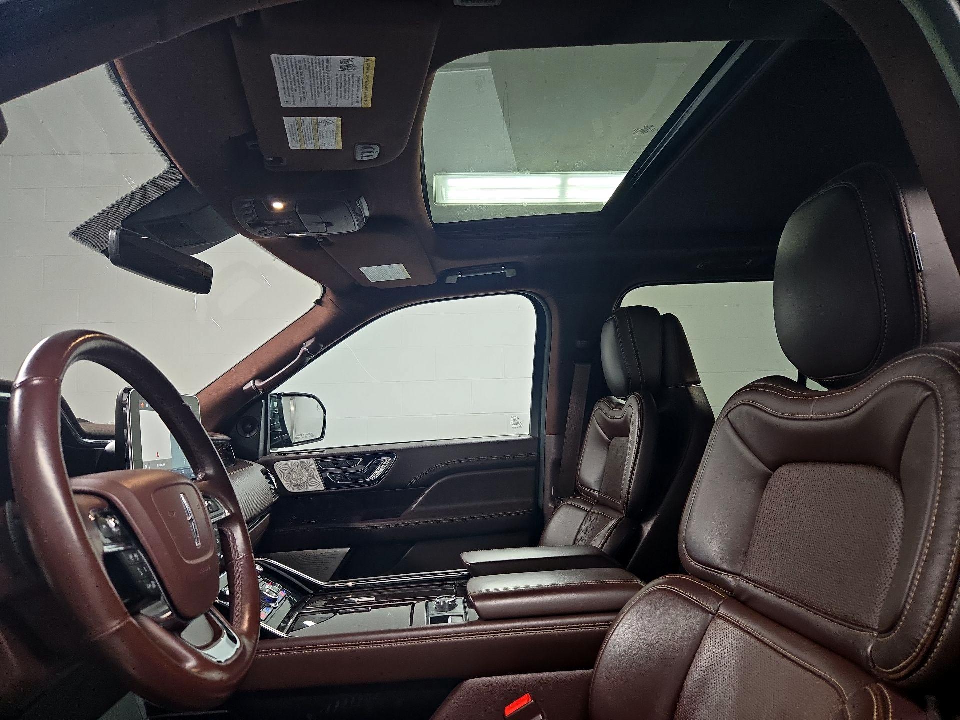 Thumbnail: 2019 Lincoln Navigator - 20