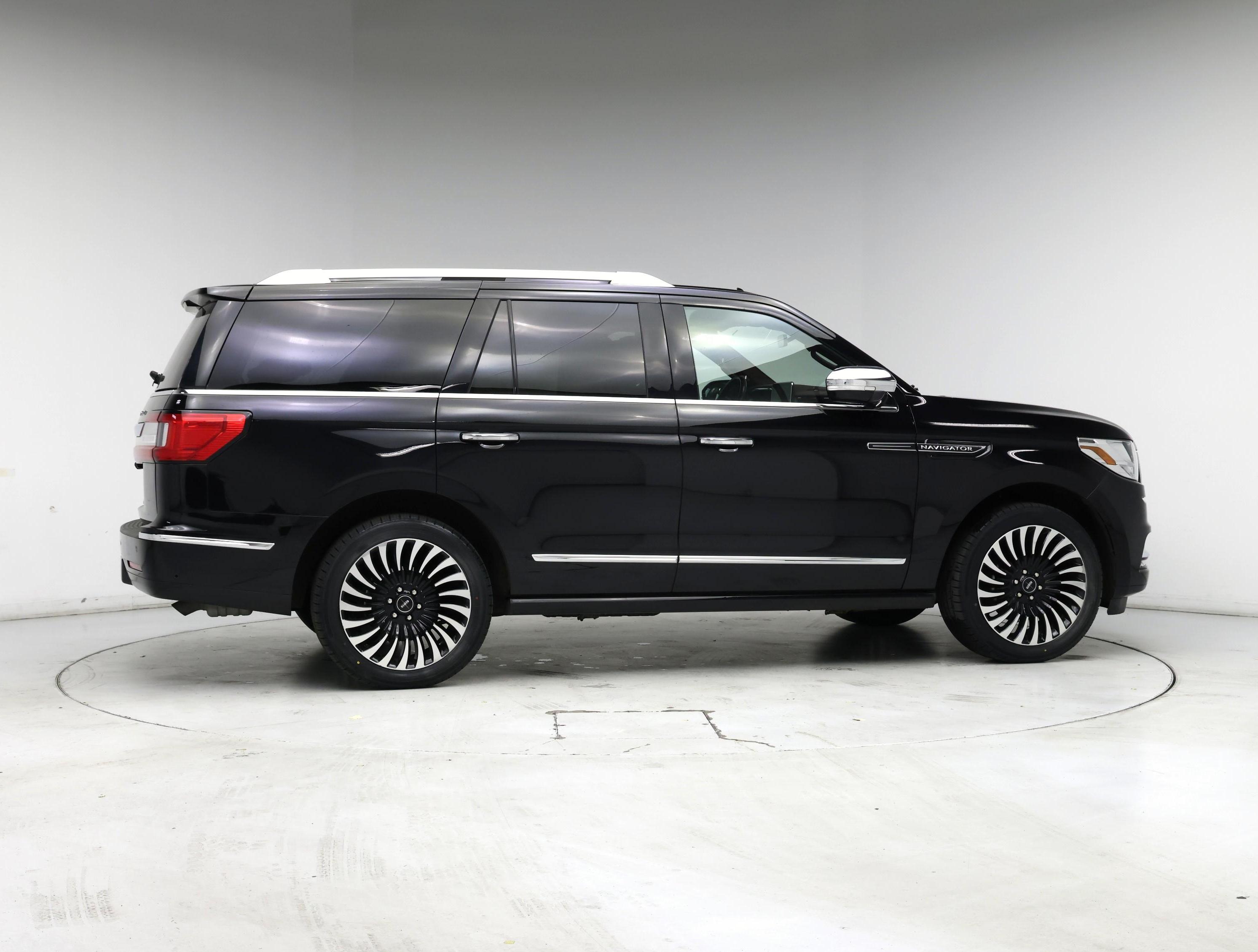Thumbnail: 2019 Lincoln Navigator - 7