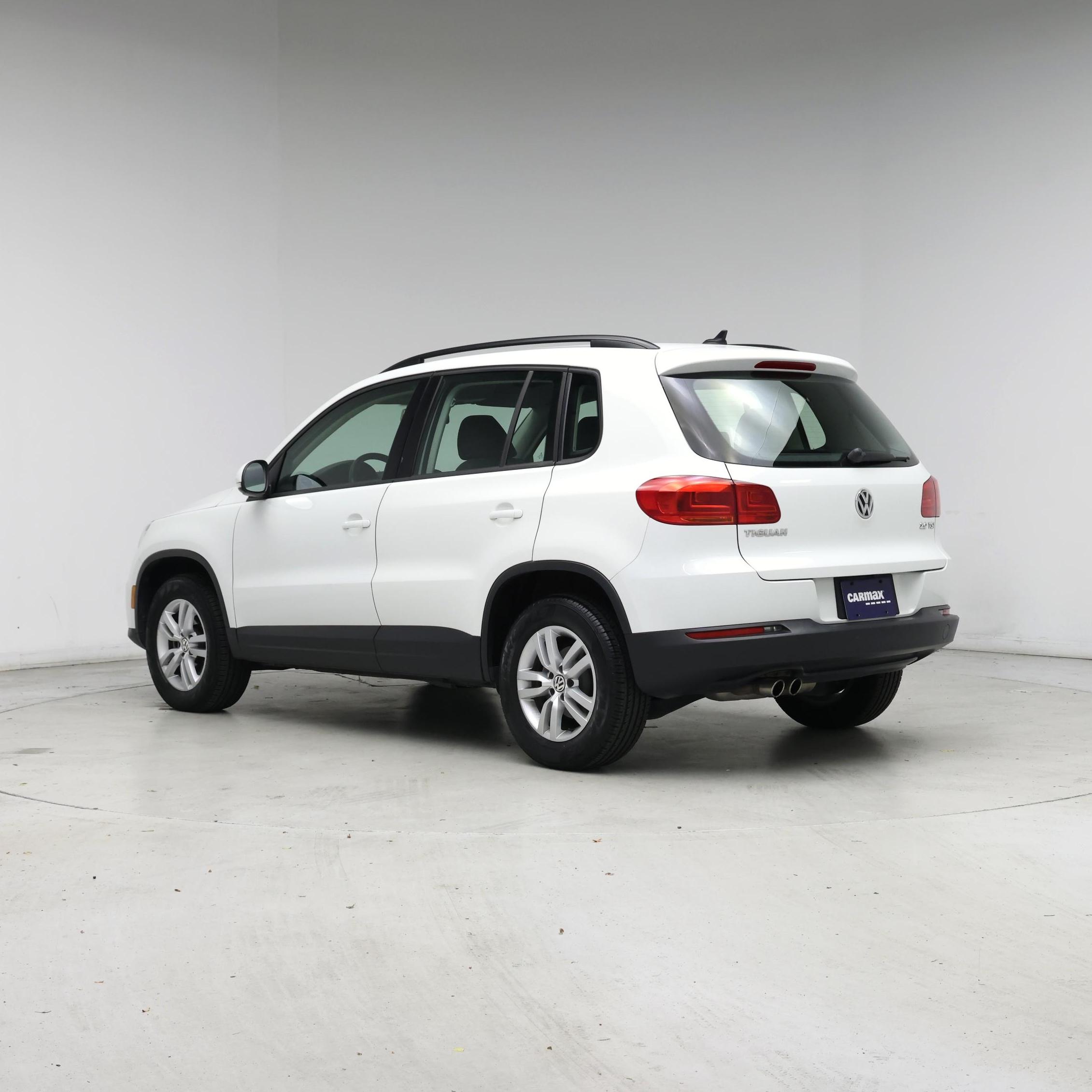 Thumbnail: 2015 Volkswagen Tiguan - 2