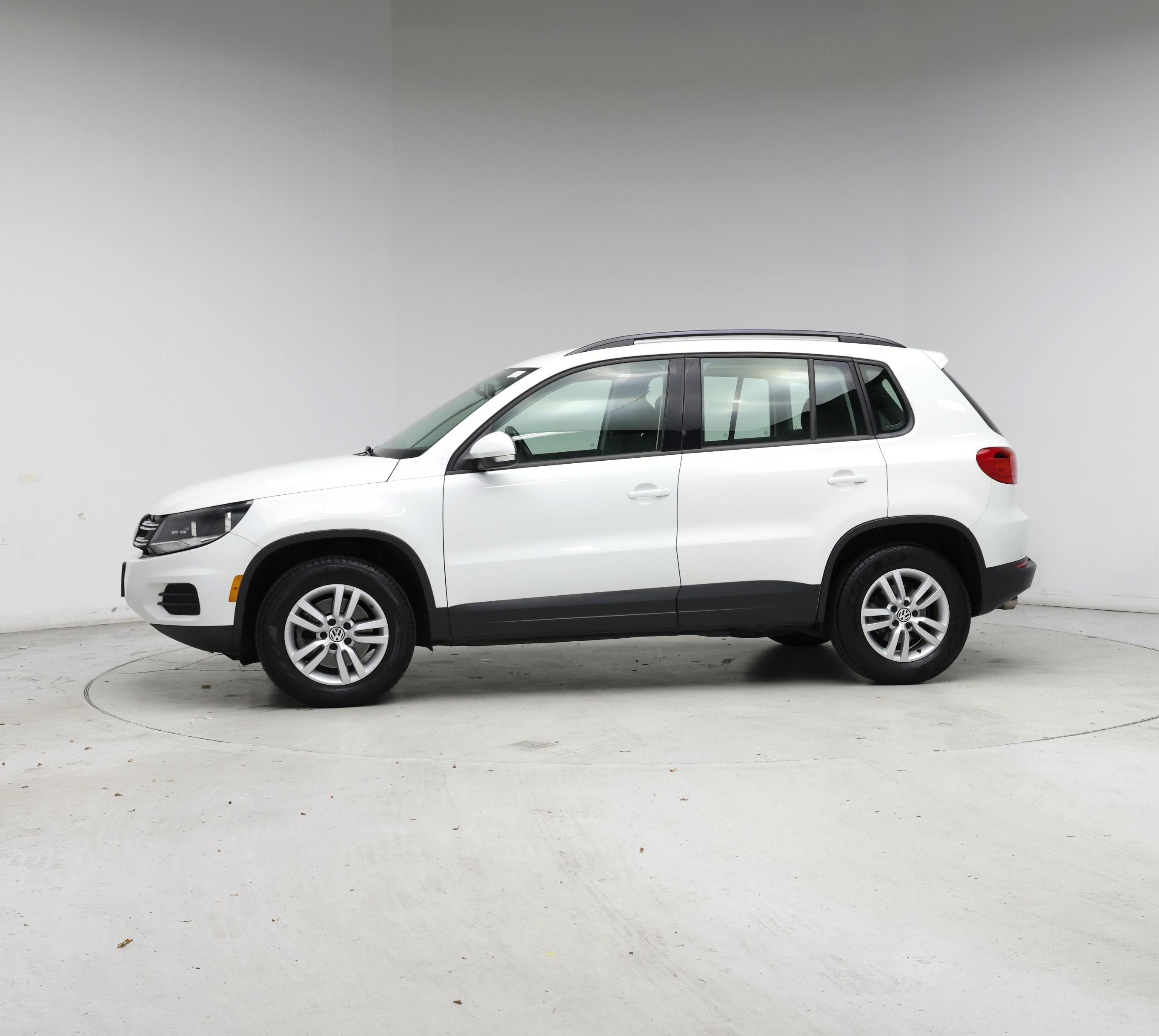 Thumbnail: 2015 Volkswagen Tiguan - 3