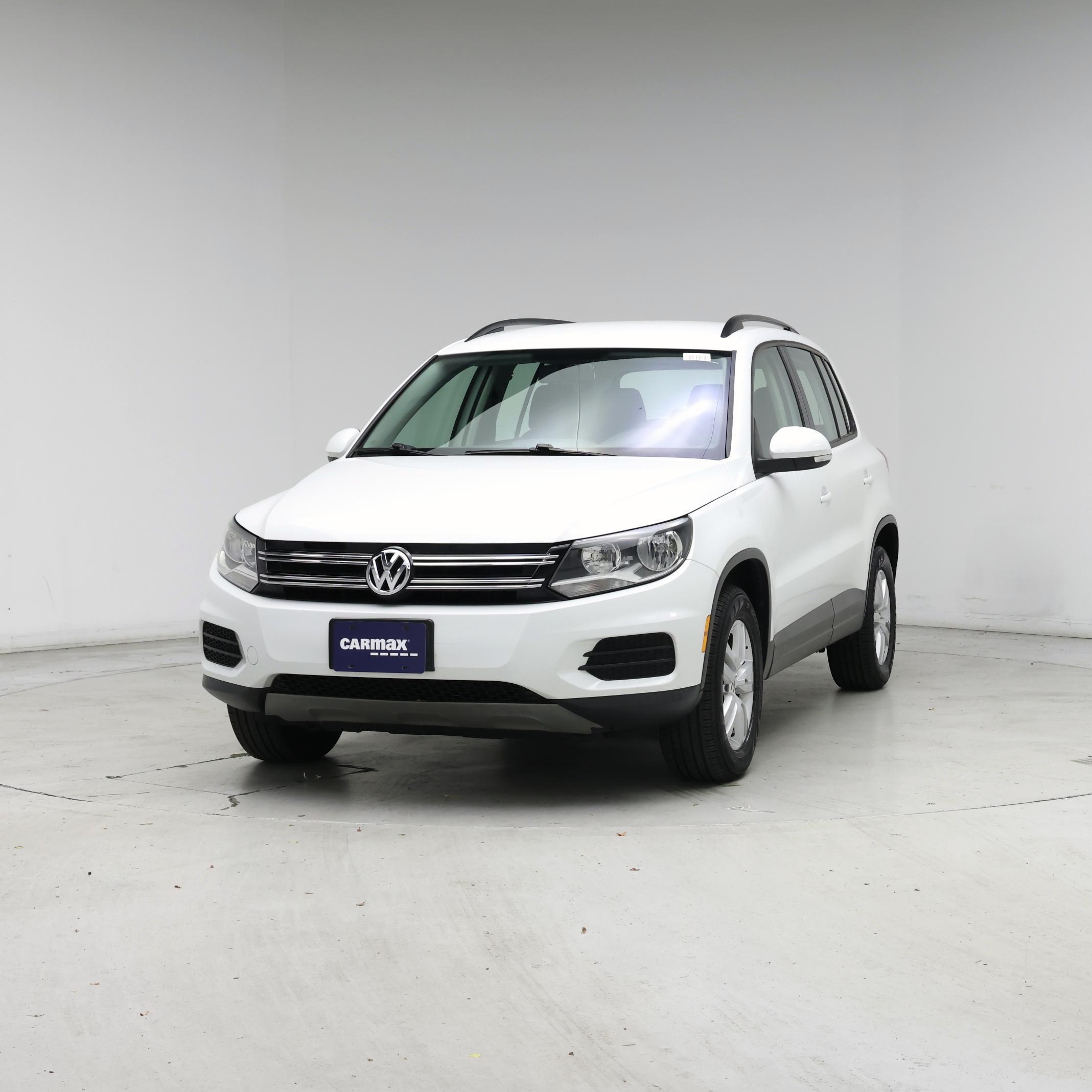 Thumbnail: 2015 Volkswagen Tiguan - 4