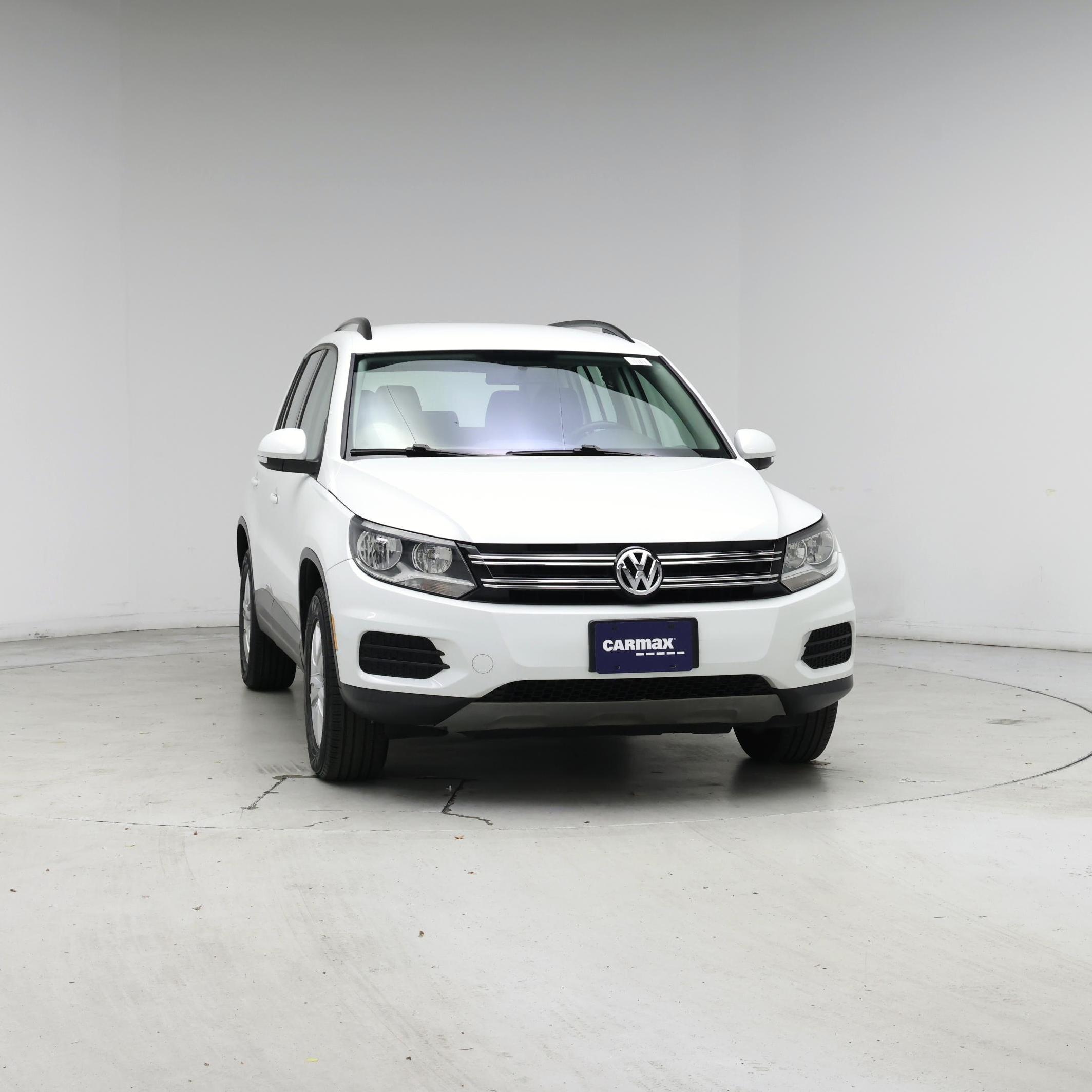 Thumbnail: 2015 Volkswagen Tiguan - 5