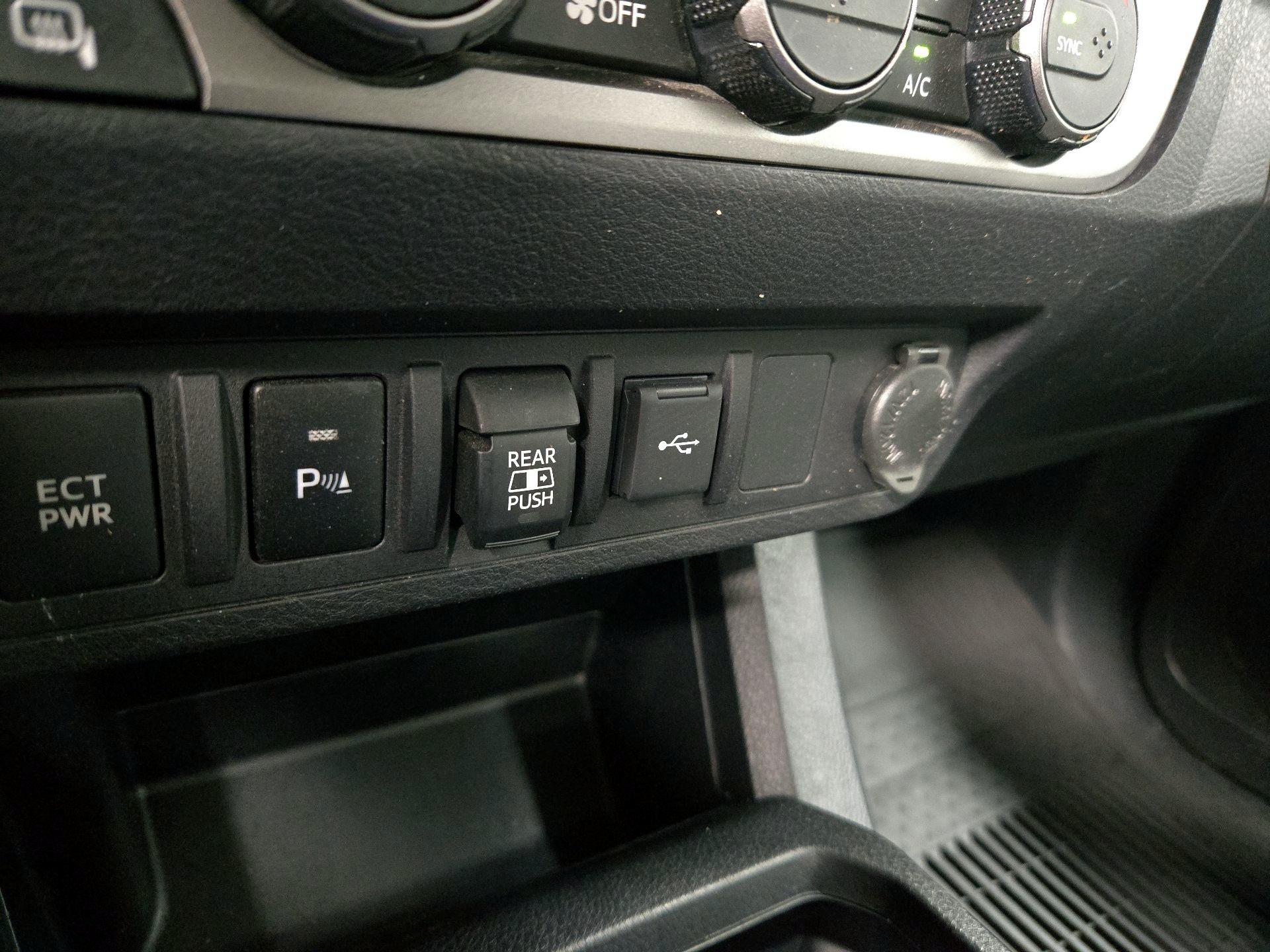 Thumbnail: 2021 Toyota Tacoma - 19