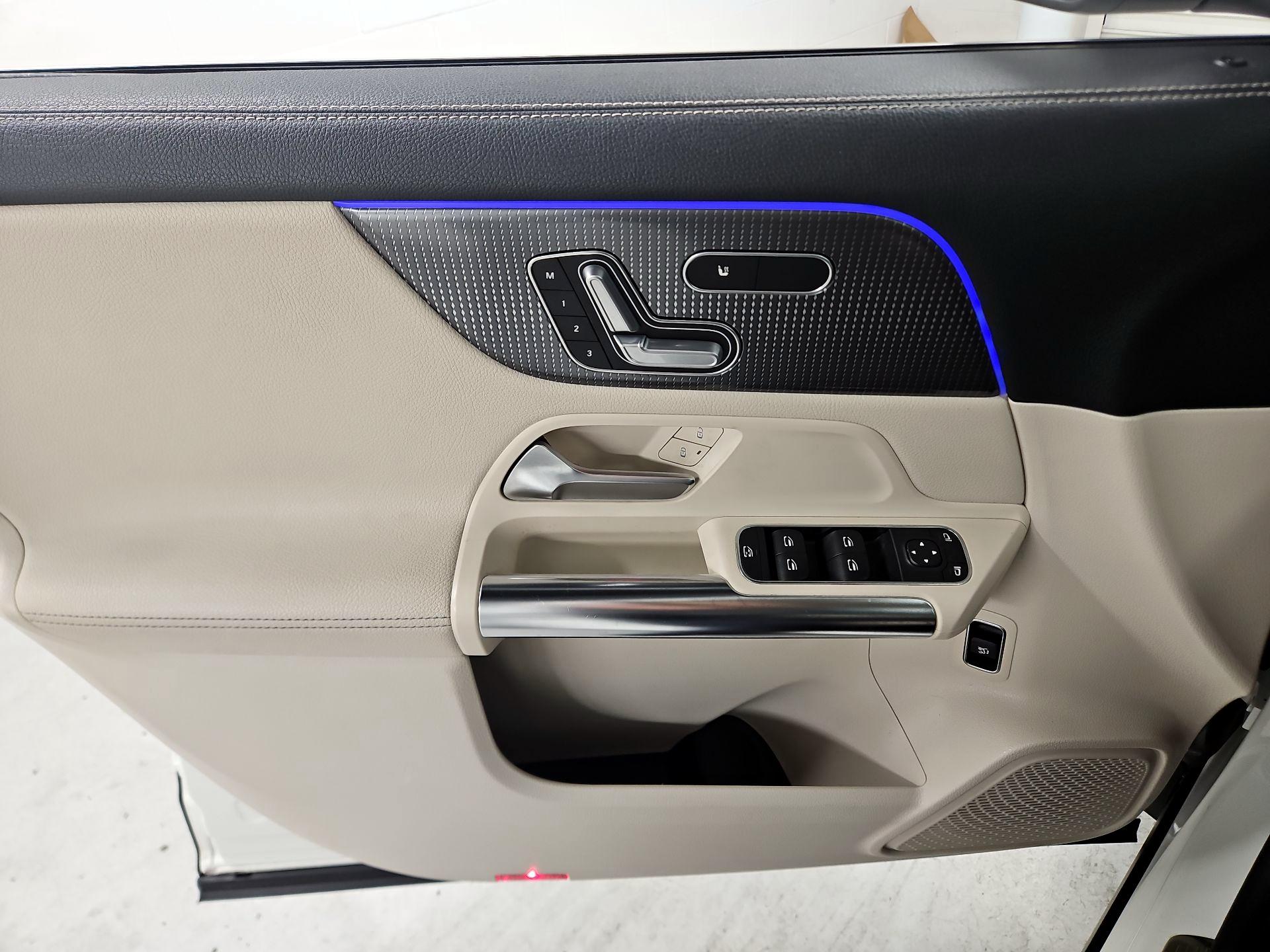 Thumbnail: 2021 Mercedes-Benz GLA - 12