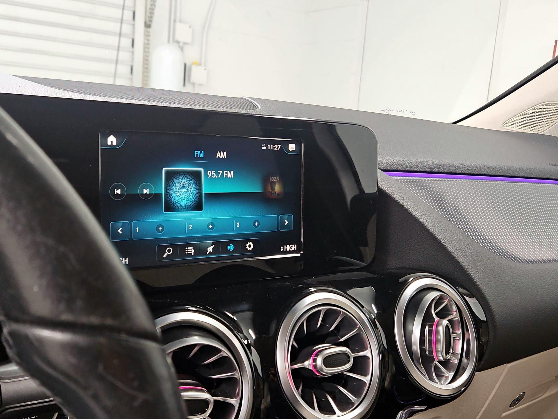 Thumbnail: 2021 Mercedes-Benz GLA - 15