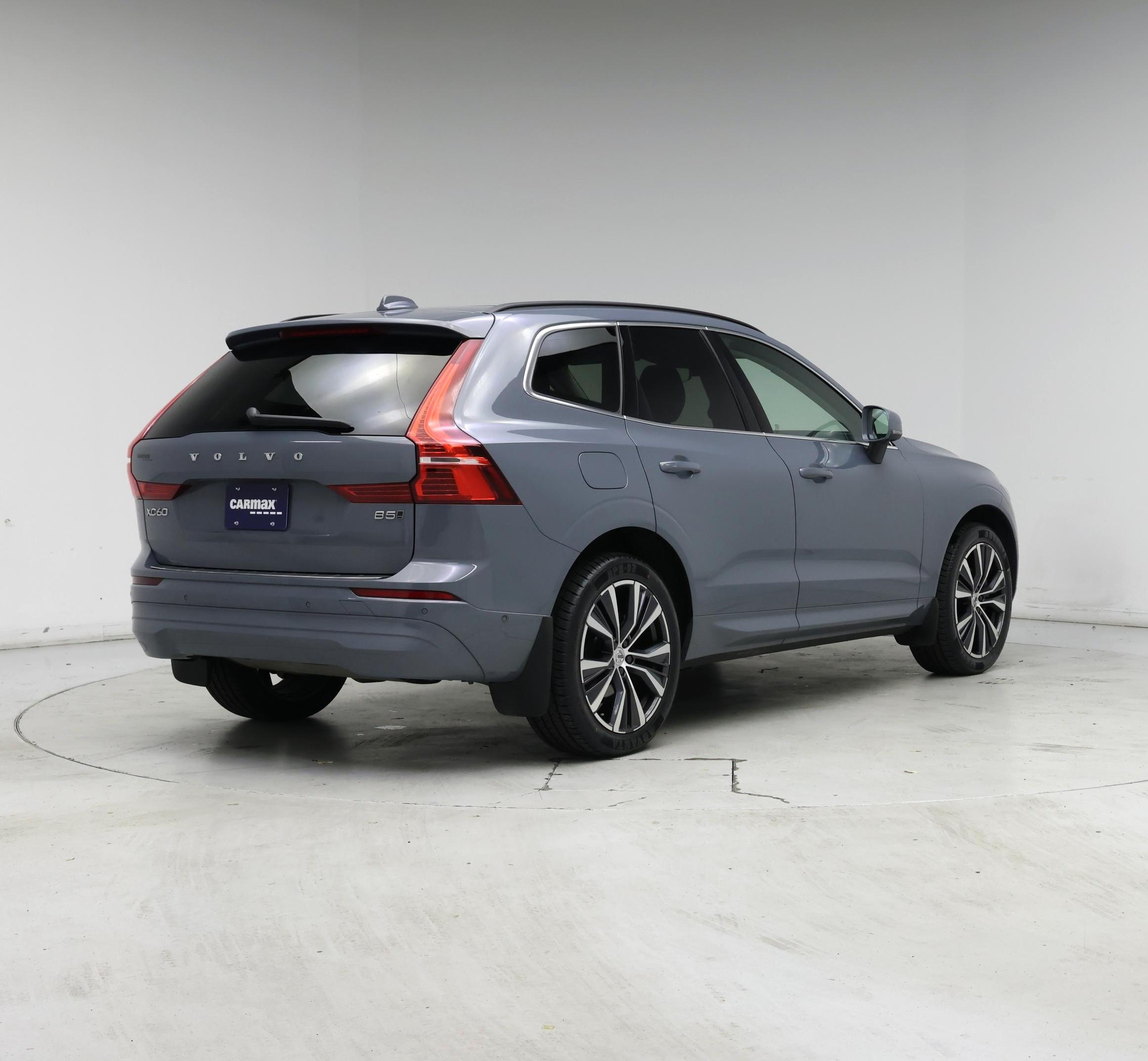 Thumbnail: 2022 Volvo XC60 - 8