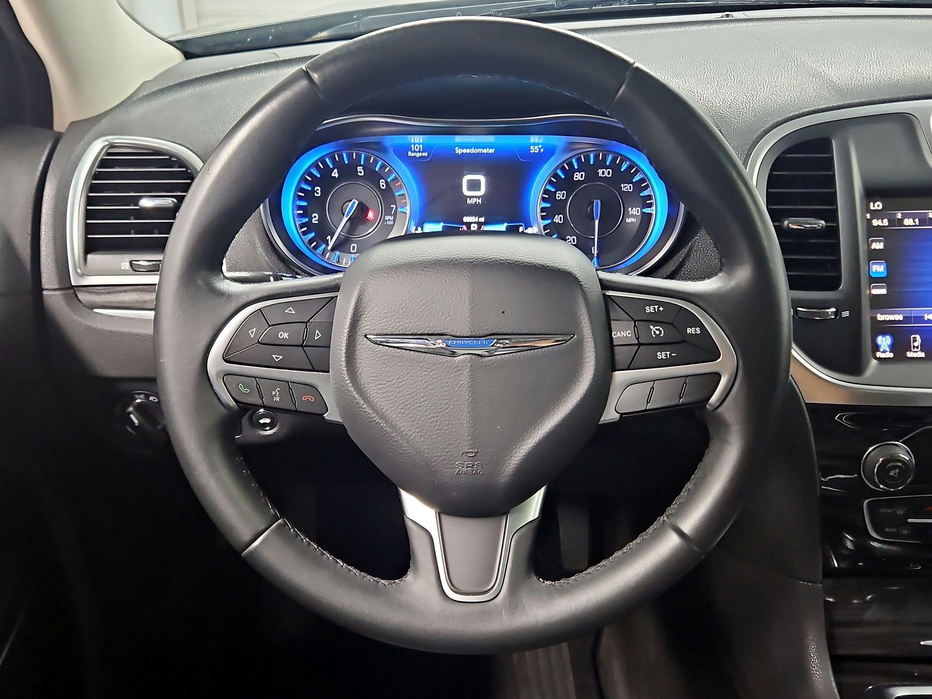 Thumbnail: 2016 Chrysler 300 - 10