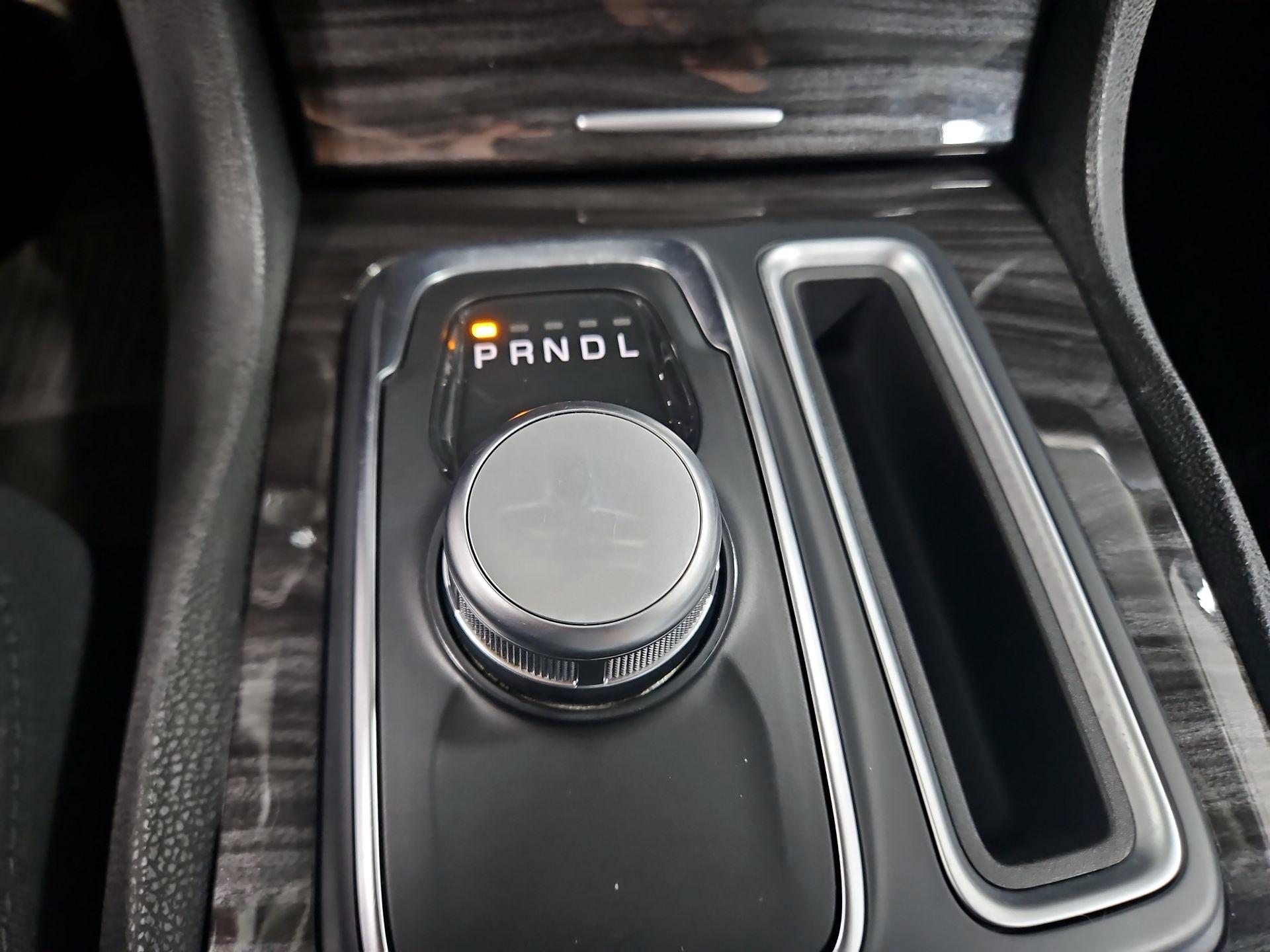 Thumbnail: 2016 Chrysler 300 - 17