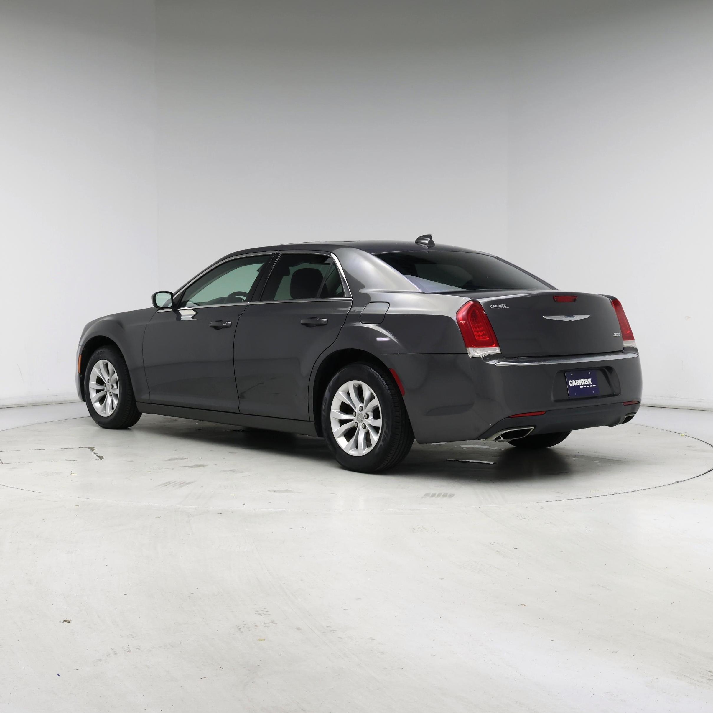 Thumbnail: 2016 Chrysler 300 - 2