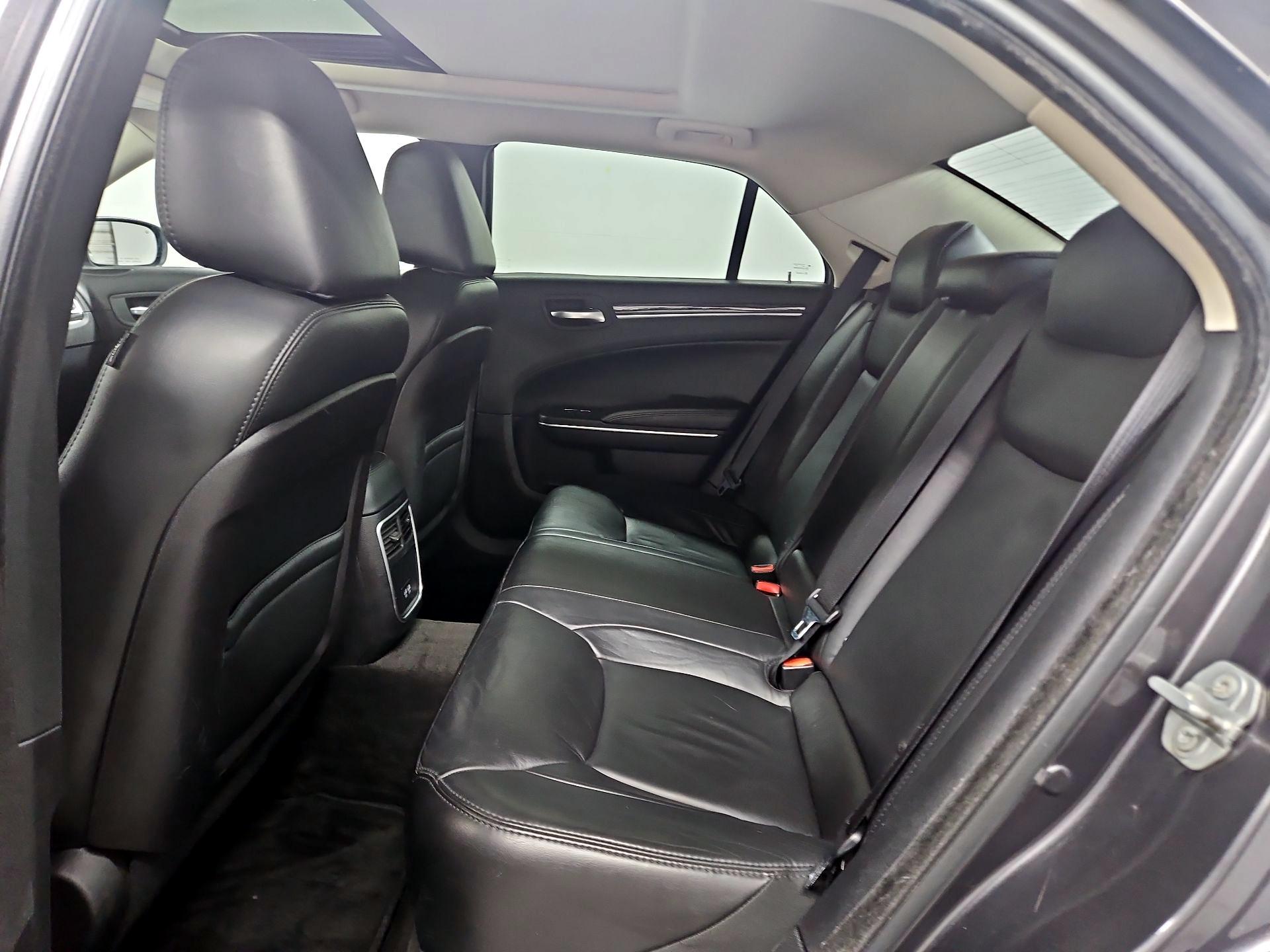 Thumbnail: 2016 Chrysler 300 - 20