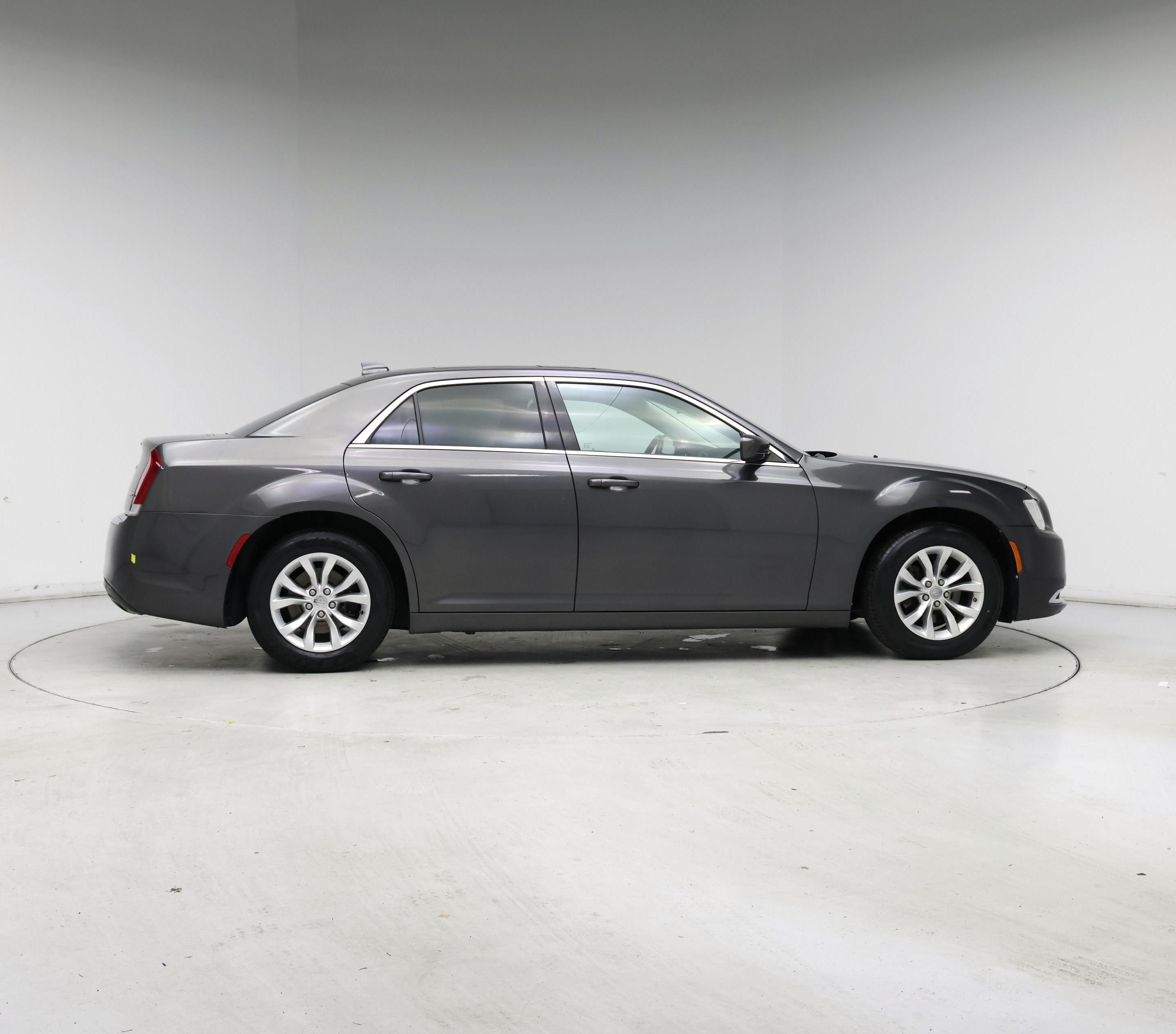 Thumbnail: 2016 Chrysler 300 - 7