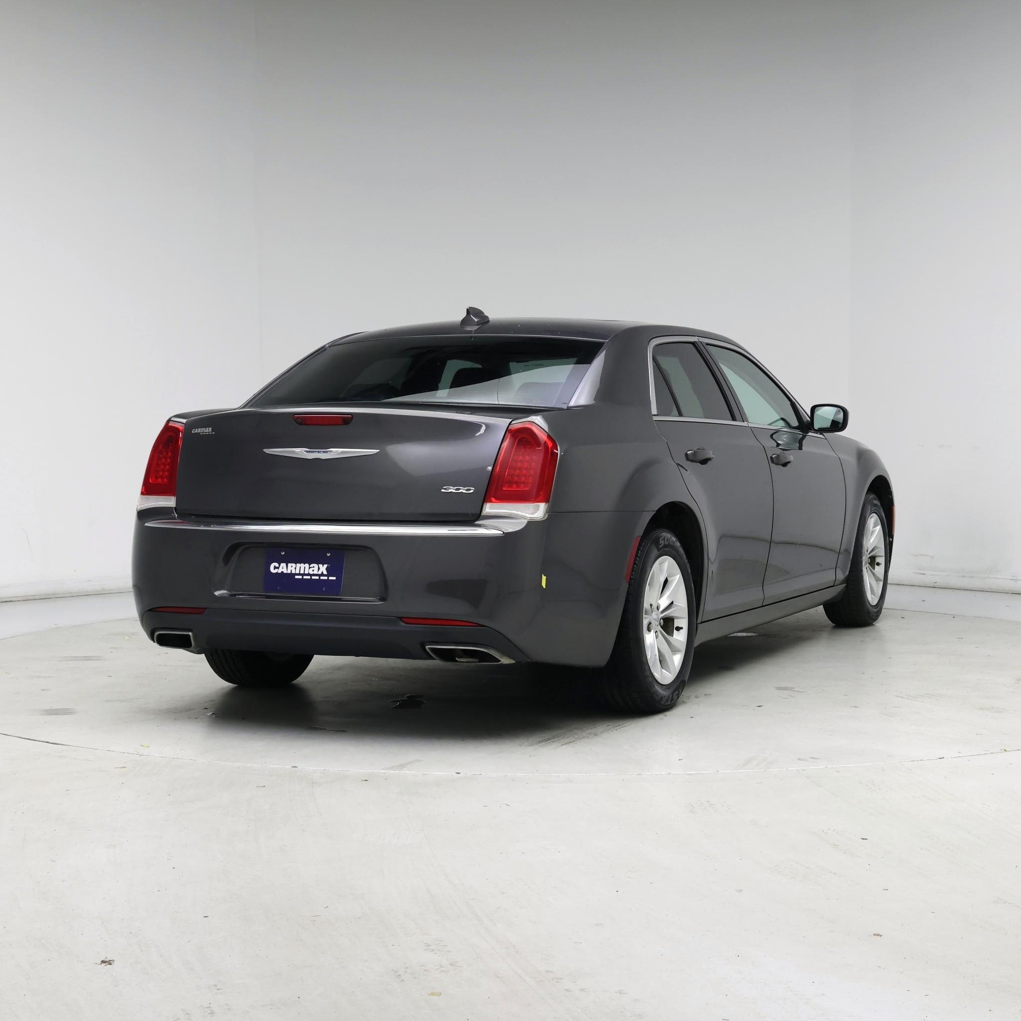 Thumbnail: 2016 Chrysler 300 - 8