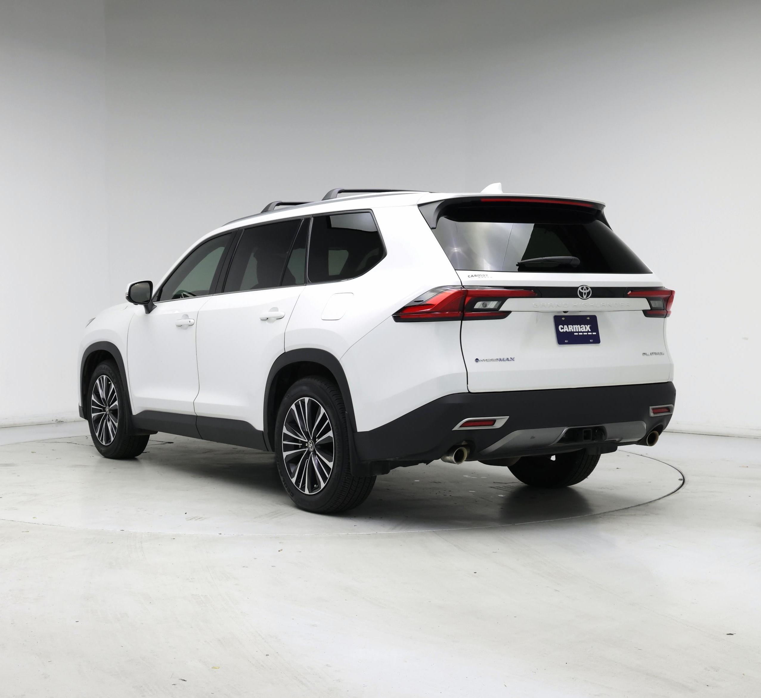 Thumbnail: 2024 Toyota Highlander - 2